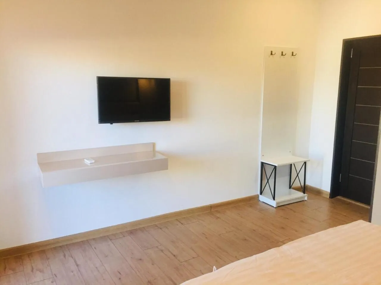 TV and multimedia, Bed in Garden Lounge Hotel