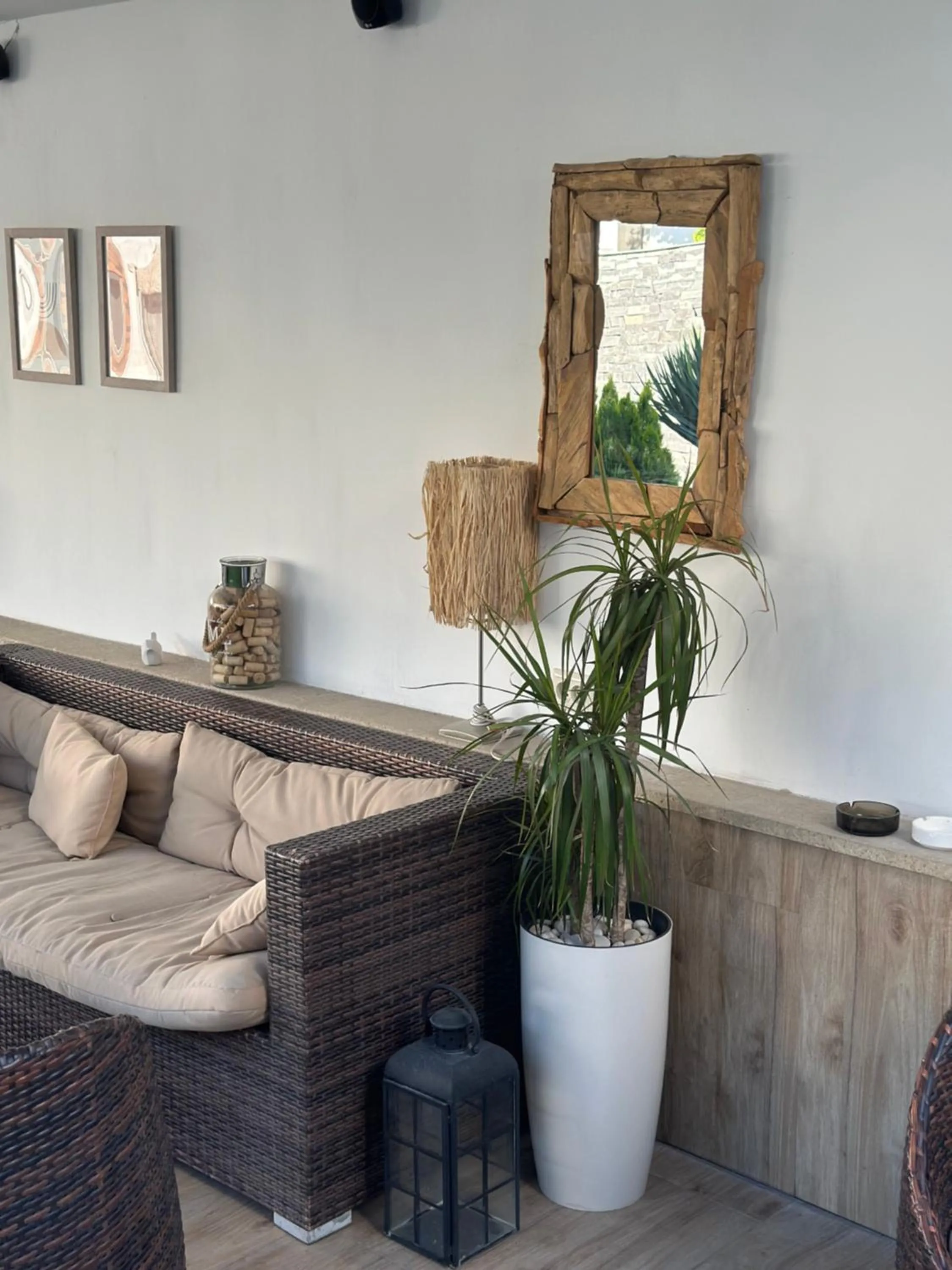 Patio in Garden Lounge Hotel