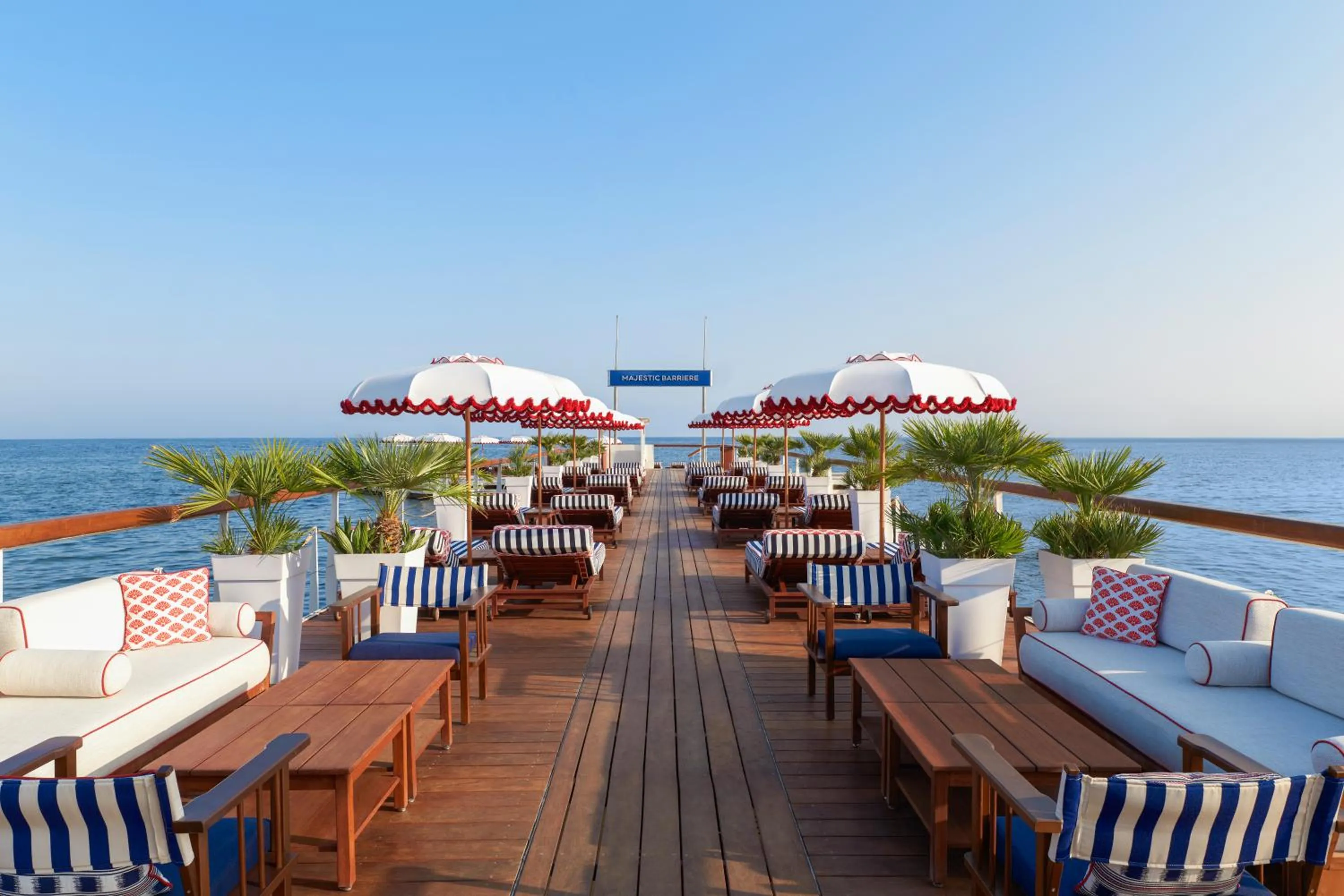 Beach in Hôtel Barrière Le Majestic Cannes
