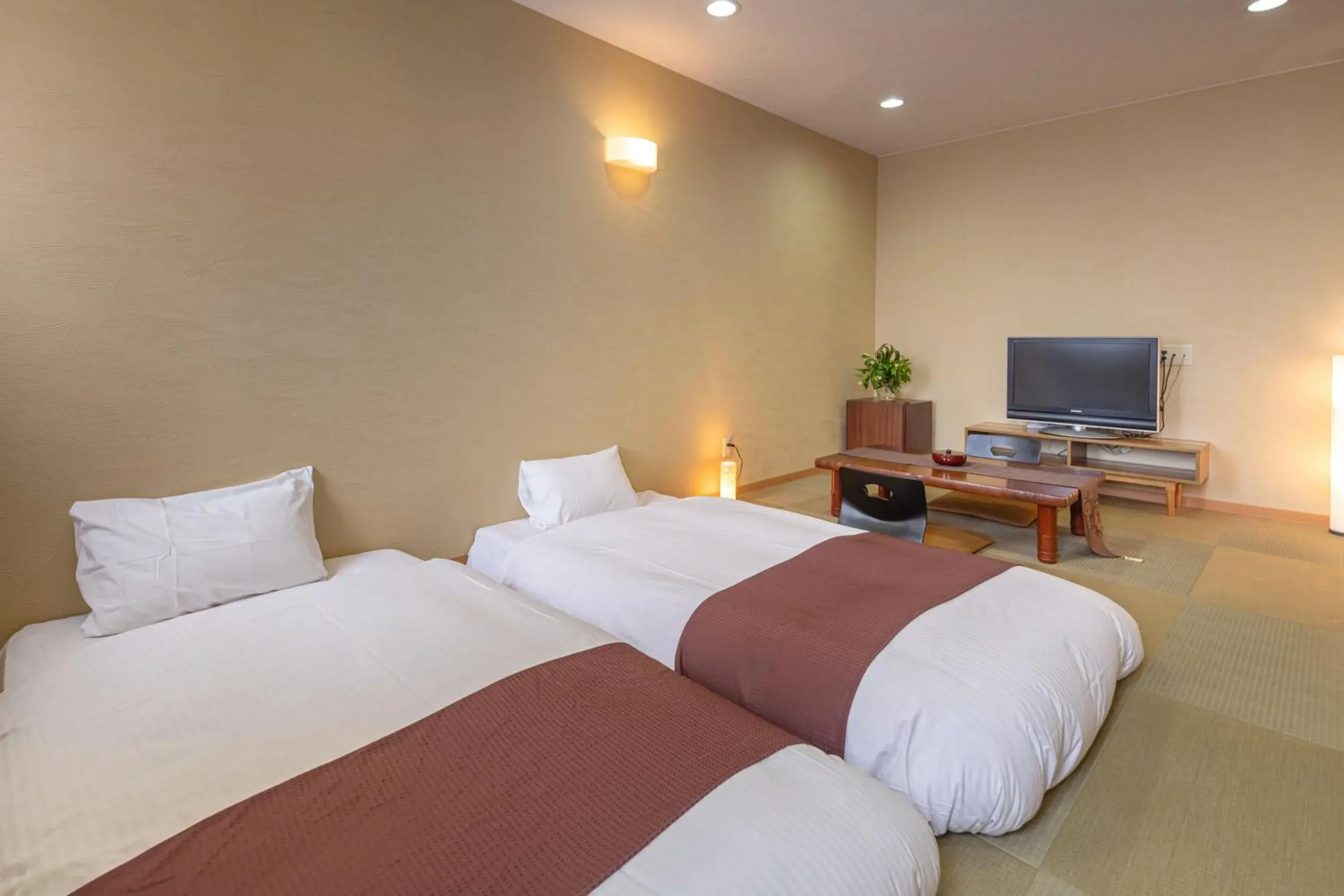 Japanese-Style Room in Hotel Teiregikan Japanese-Style Room in Hotel Teiregikan