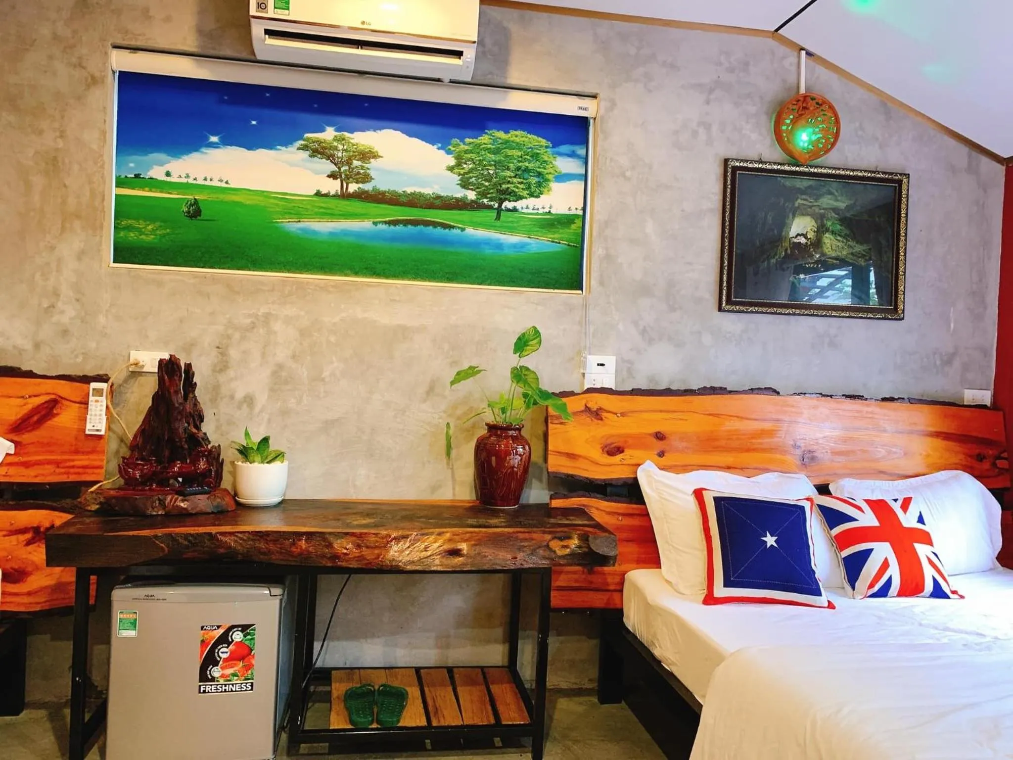 Bed in Vu's Homestay