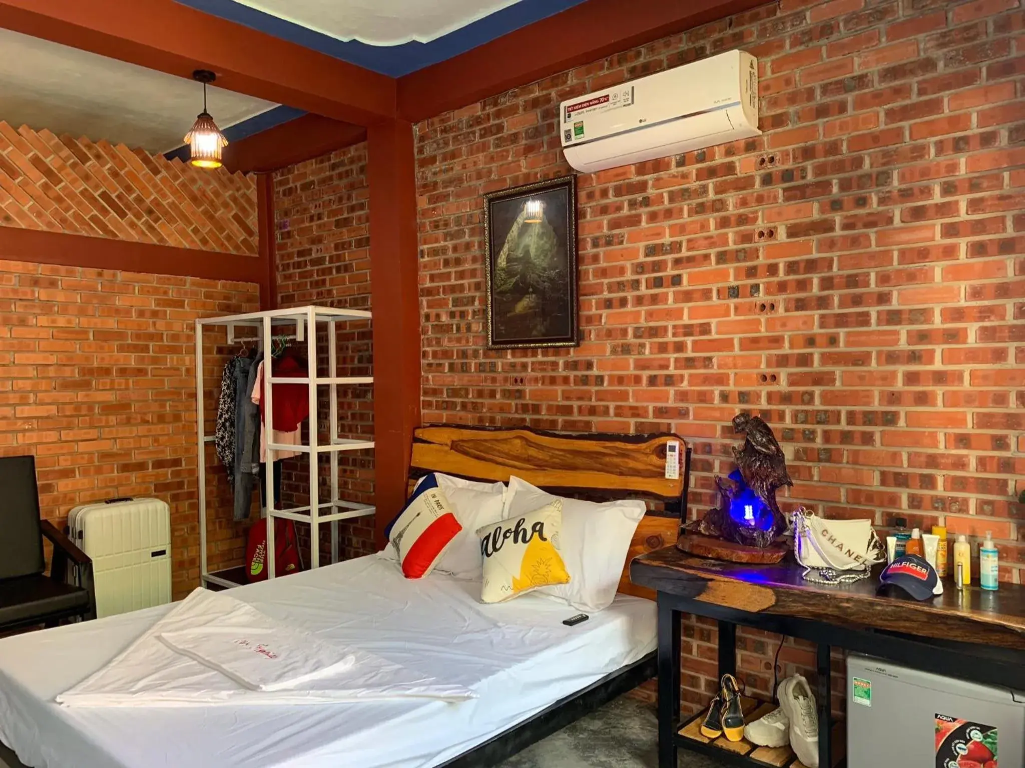 Deluxe King Room - single occupancy in Vu's Homestay Deluxe King Room - single occupancy in Vu's Homestay