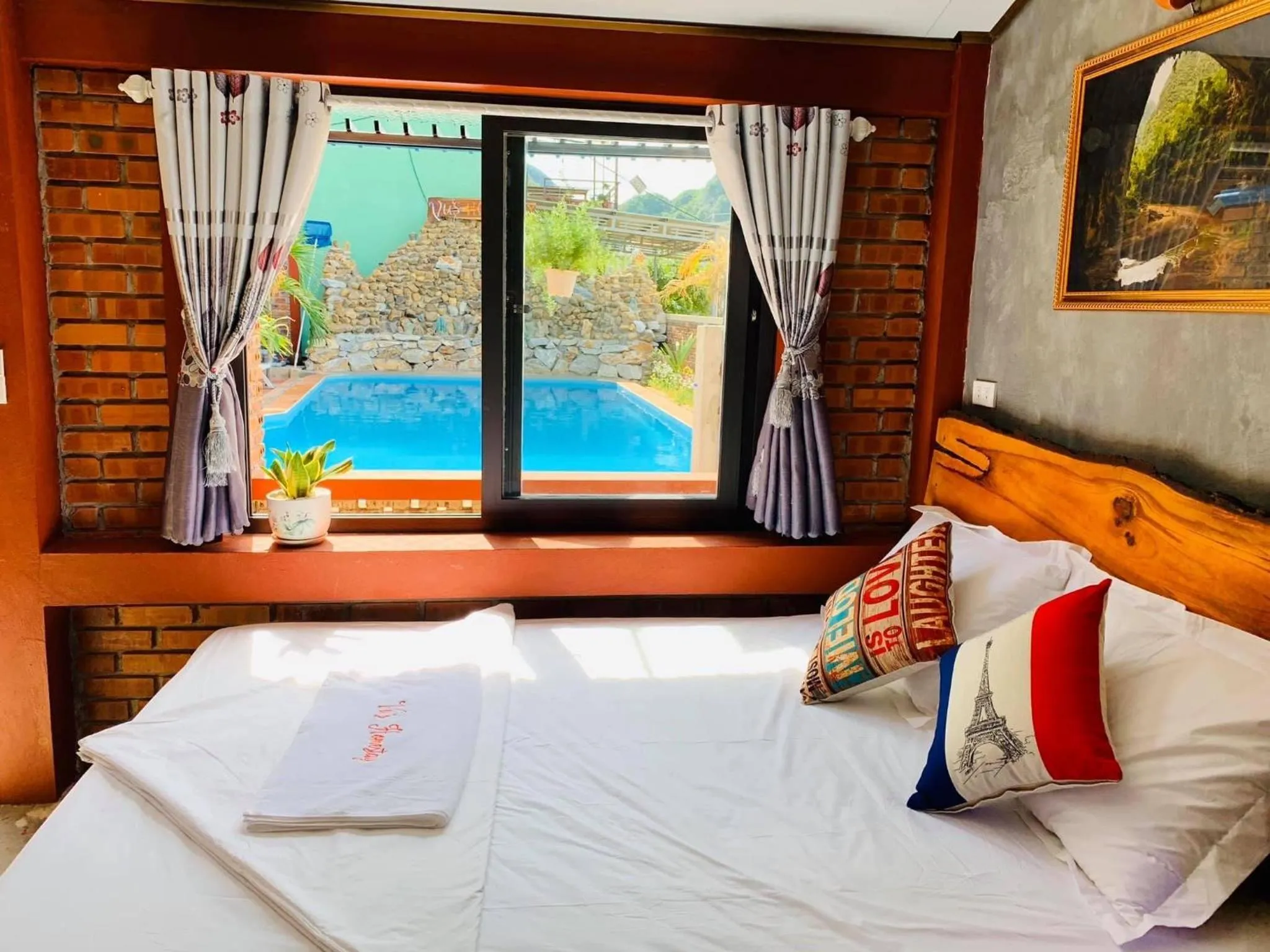 Bed in Vu's Homestay