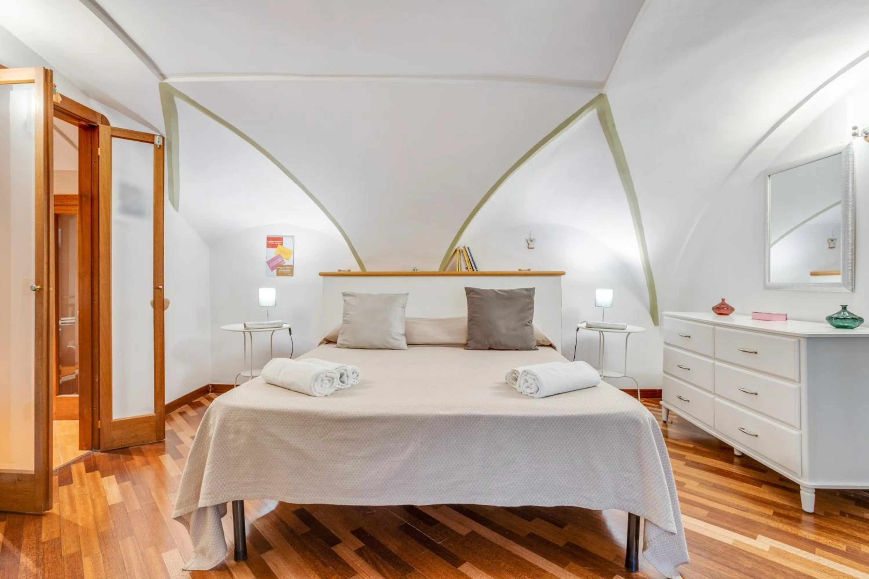 Bedroom, Bed in GuestHost - Casa Querida Central & Elegant Flat