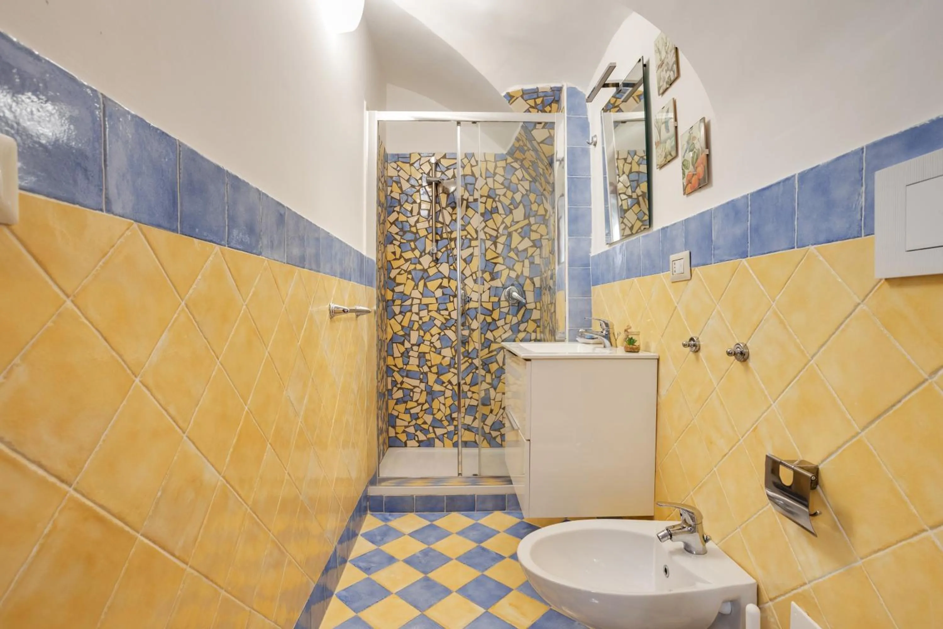 Bathroom in GuestHost - Casa Querida Central & Elegant Flat
