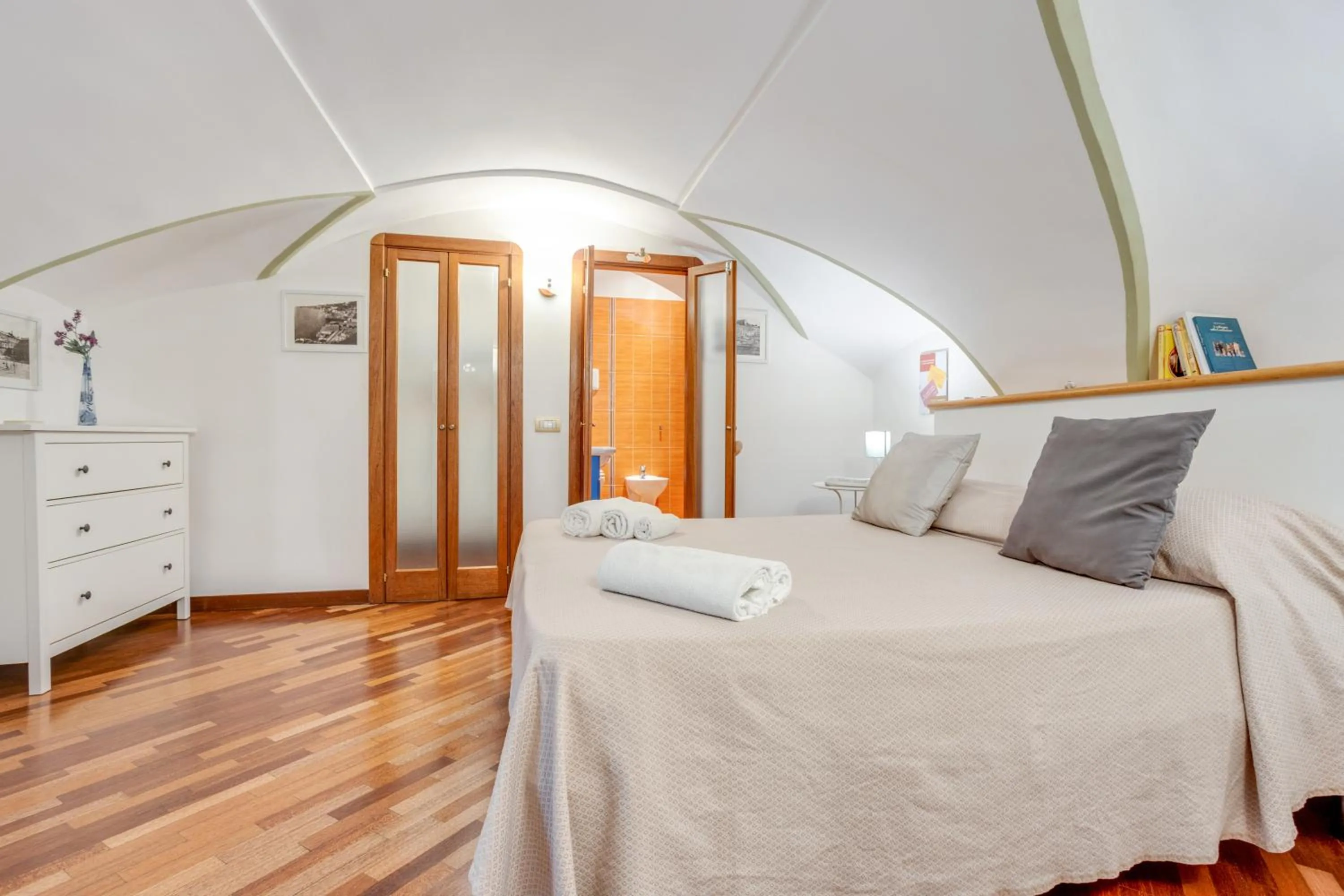 Bedroom, Bed in GuestHost - Casa Querida Central & Elegant Flat