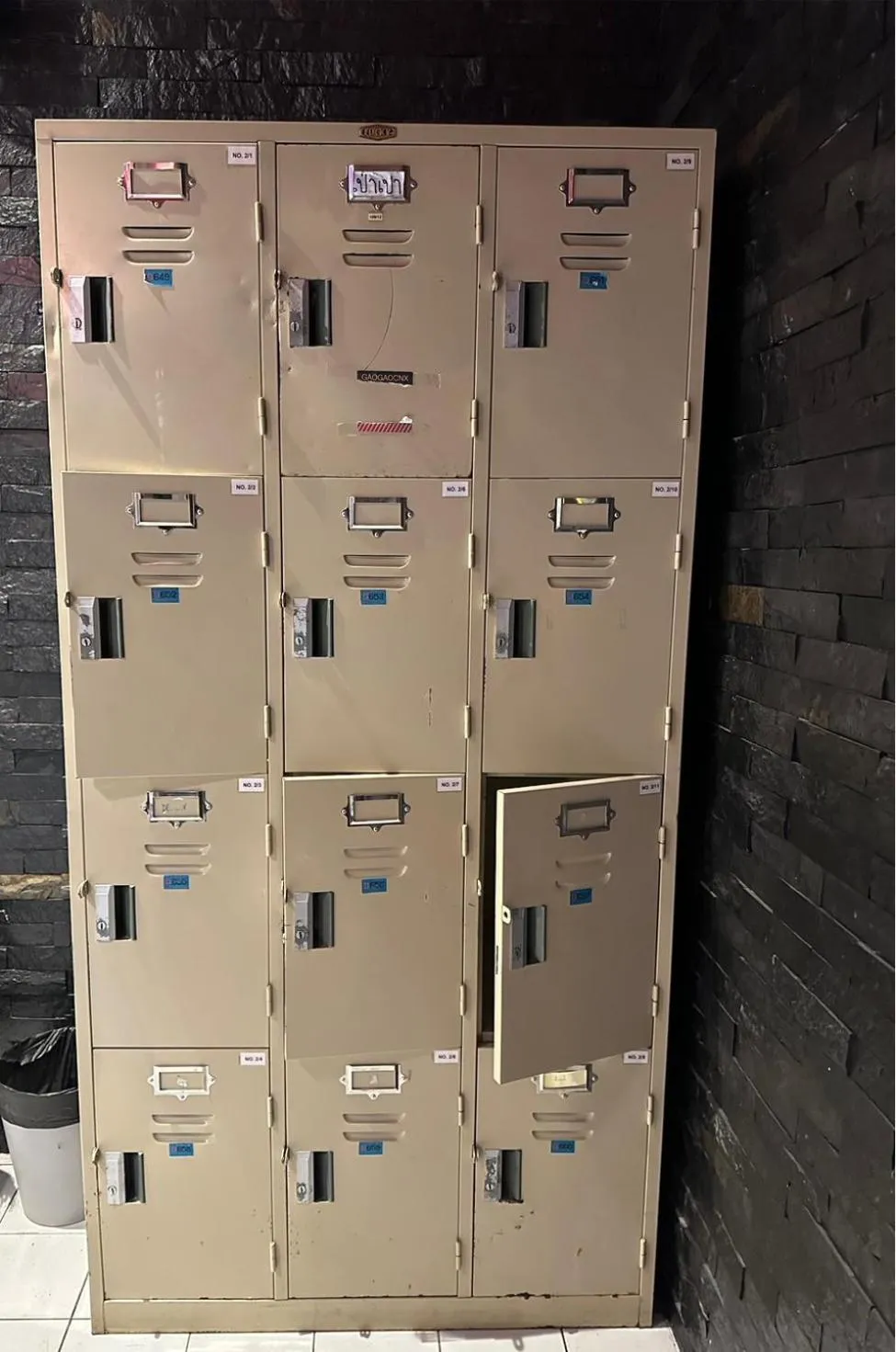 locker in Lemonap Hostel