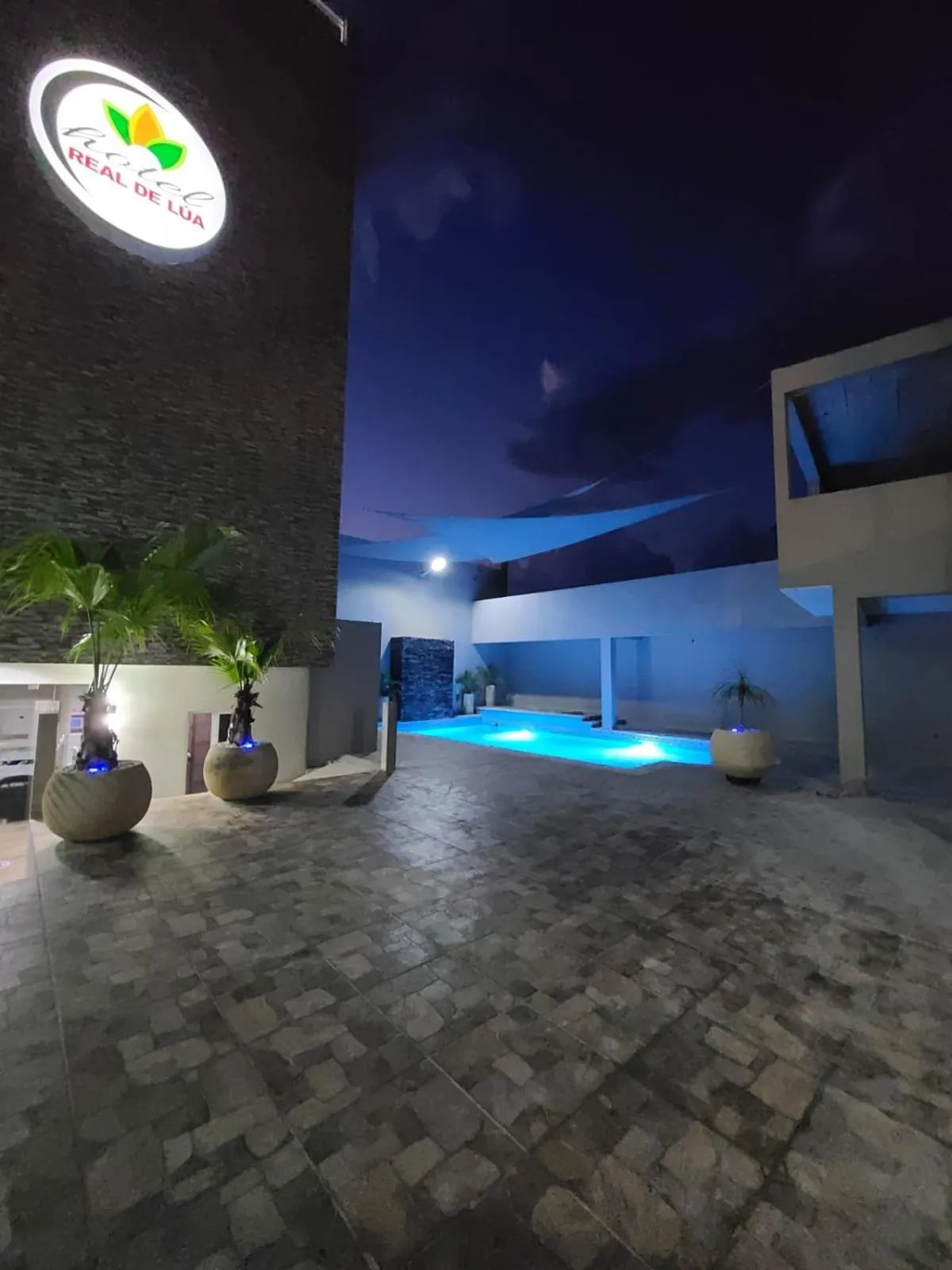 Swimming pool in Hotel Real de Lua