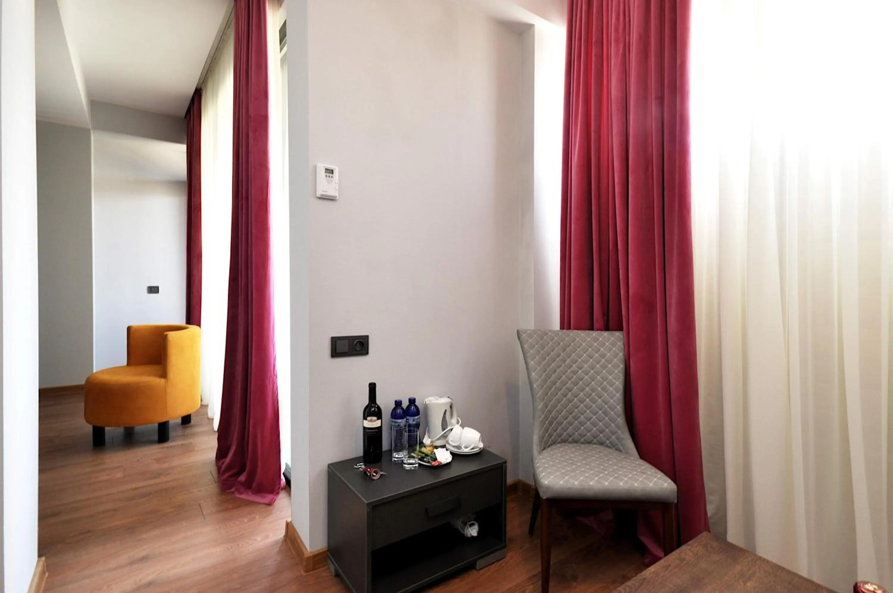 Coffee/tea facilities in Jazz Hotel