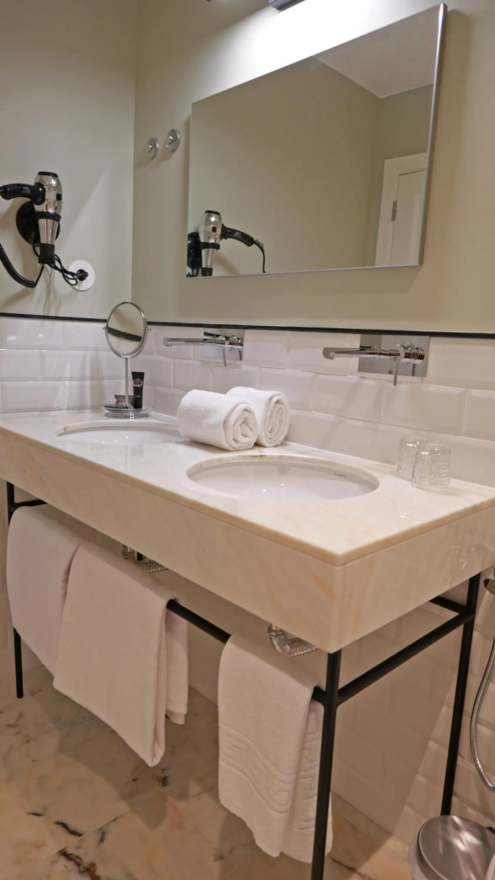 Bathroom in Casa dos Ofícios Hotel