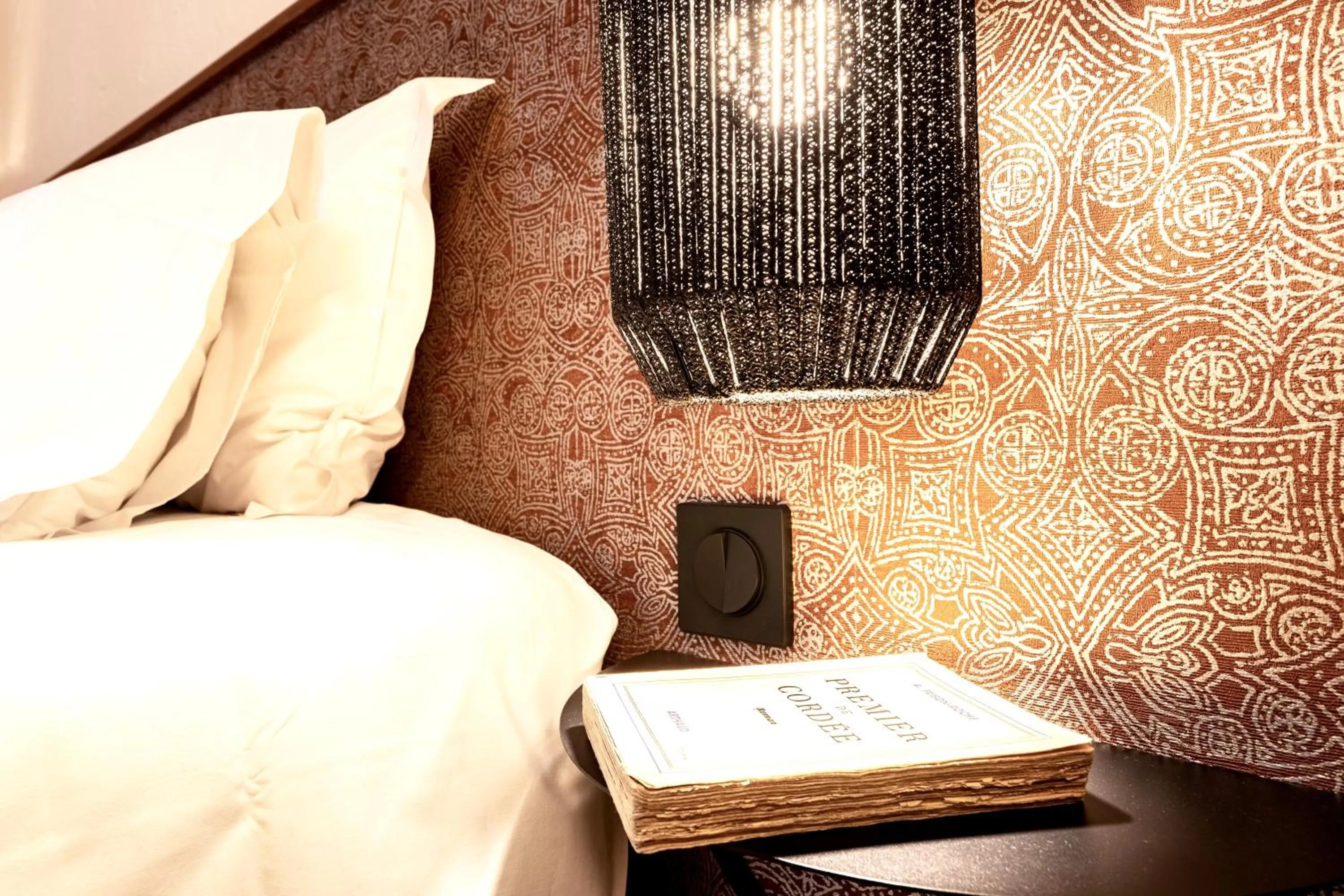 Bed in Hôtel Tête d'or