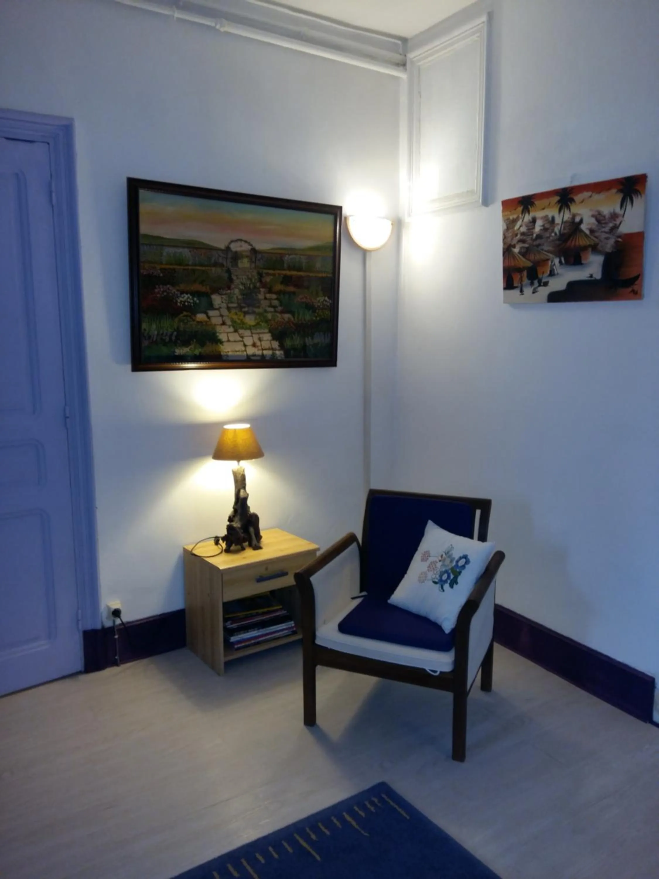 Seating area in Quai de l ' Arnette