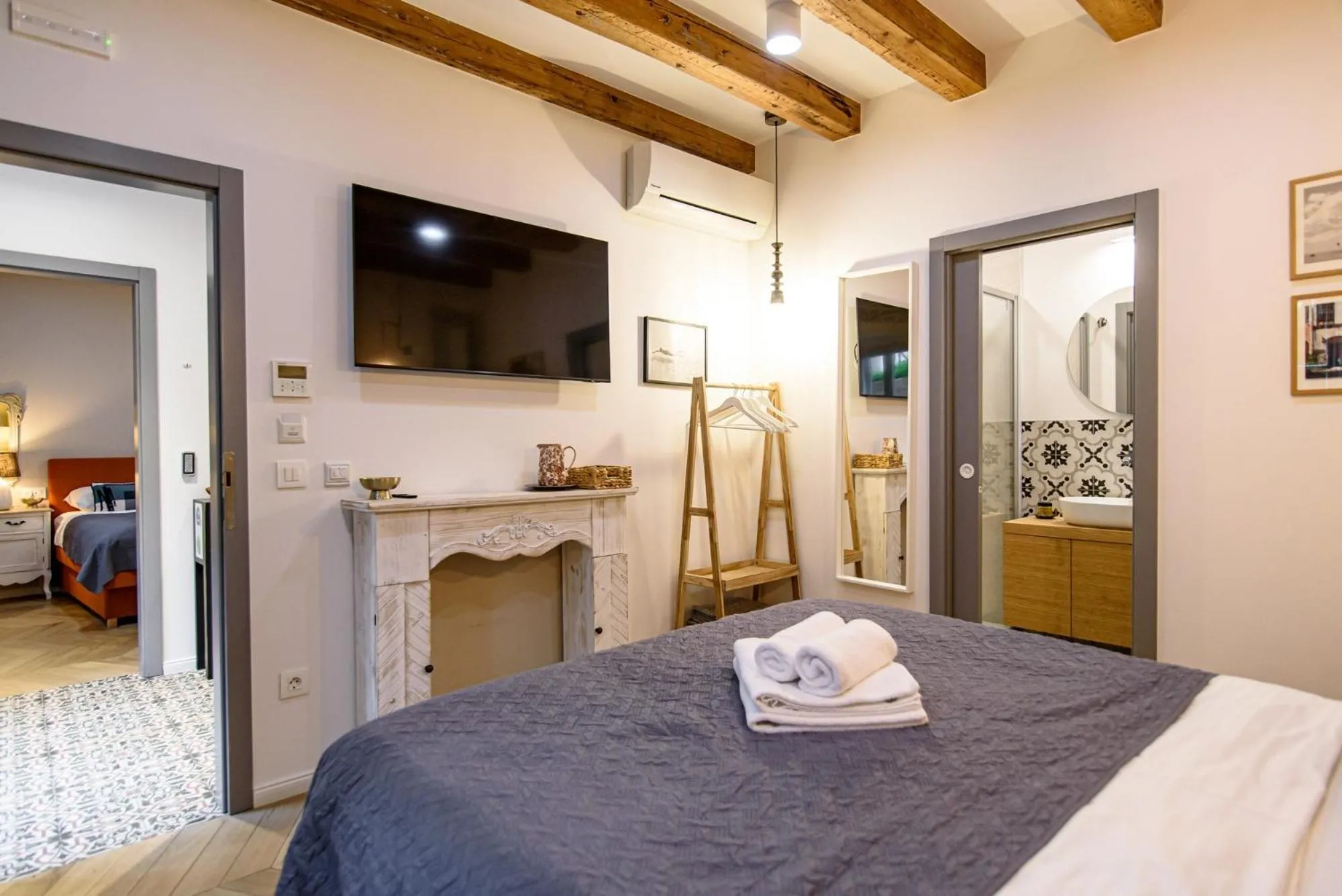 Bed in VILLA MONTE SANTO by DuHomes