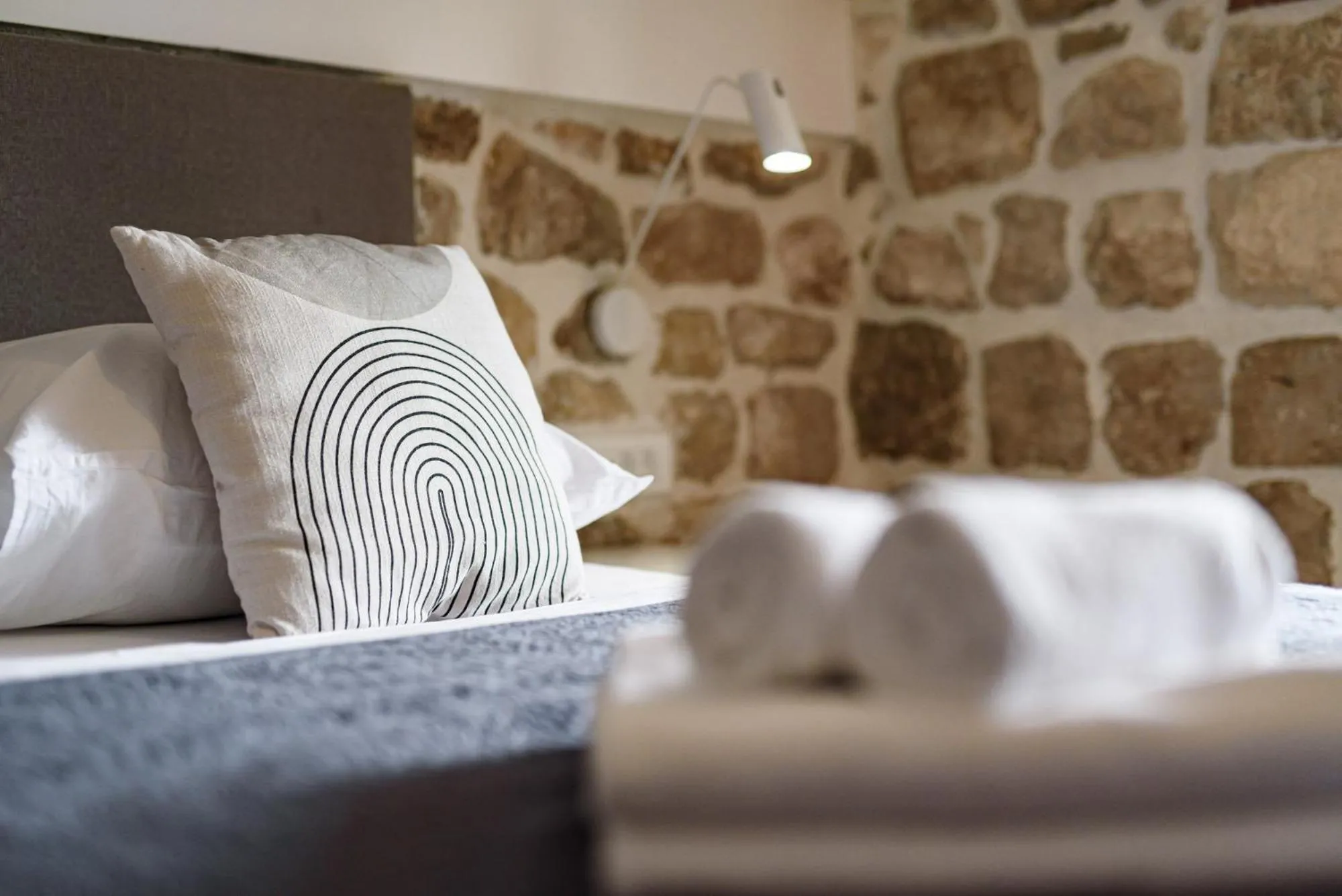 Bed in VILLA MONTE SANTO by DuHomes
