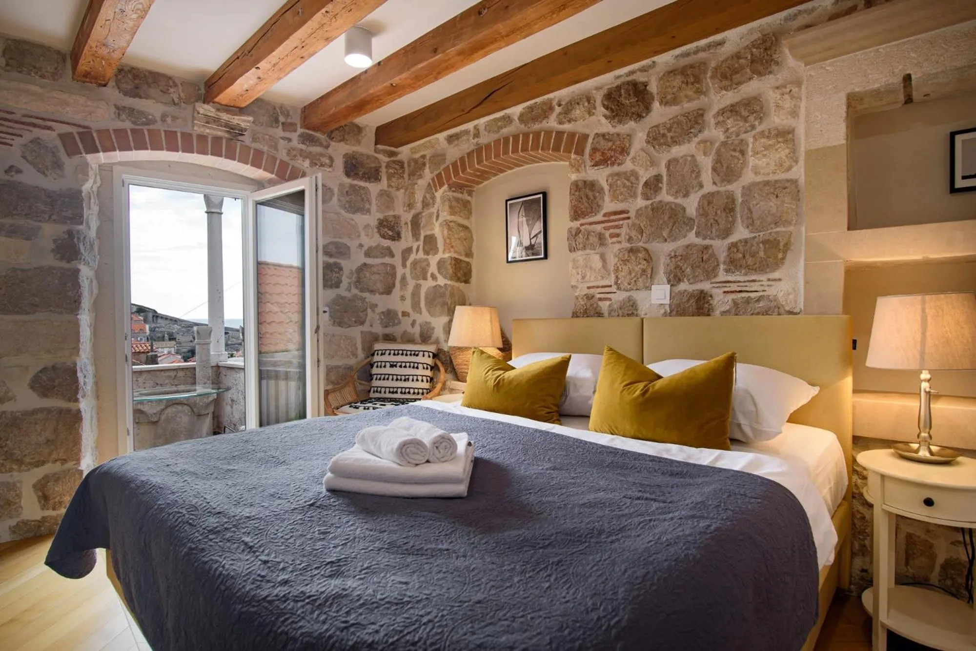 Bed in VILLA MONTE SANTO by DuHomes