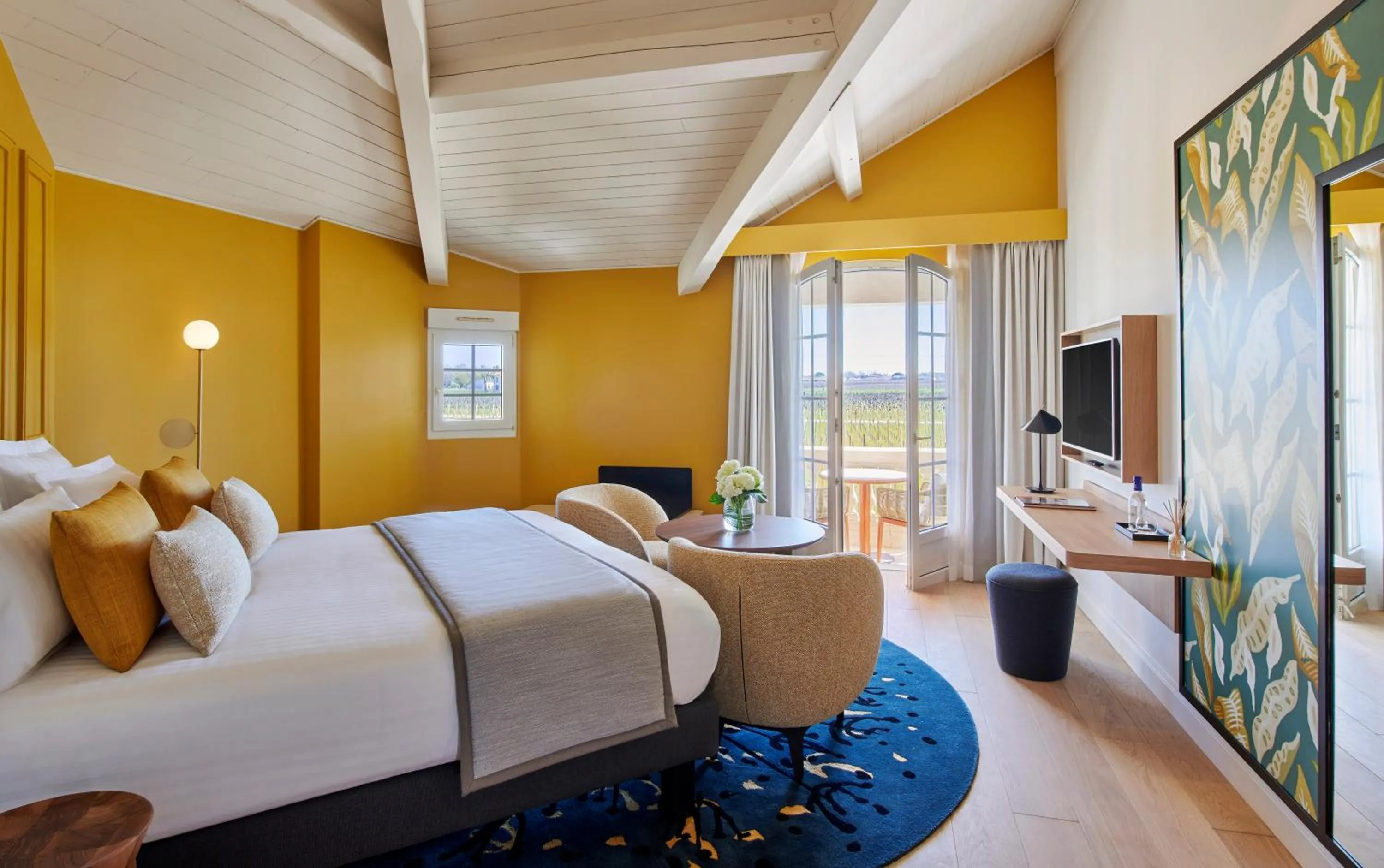 Bedroom, Bed in Château Hôtel Grand Barrail