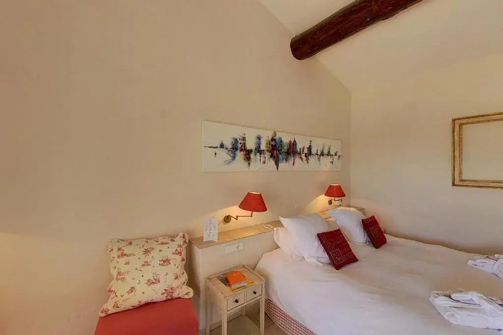 Standard Double Room in Hôtel L' Estelle en Camargue Standard Double Room in Hôtel L' Estelle en Camargue