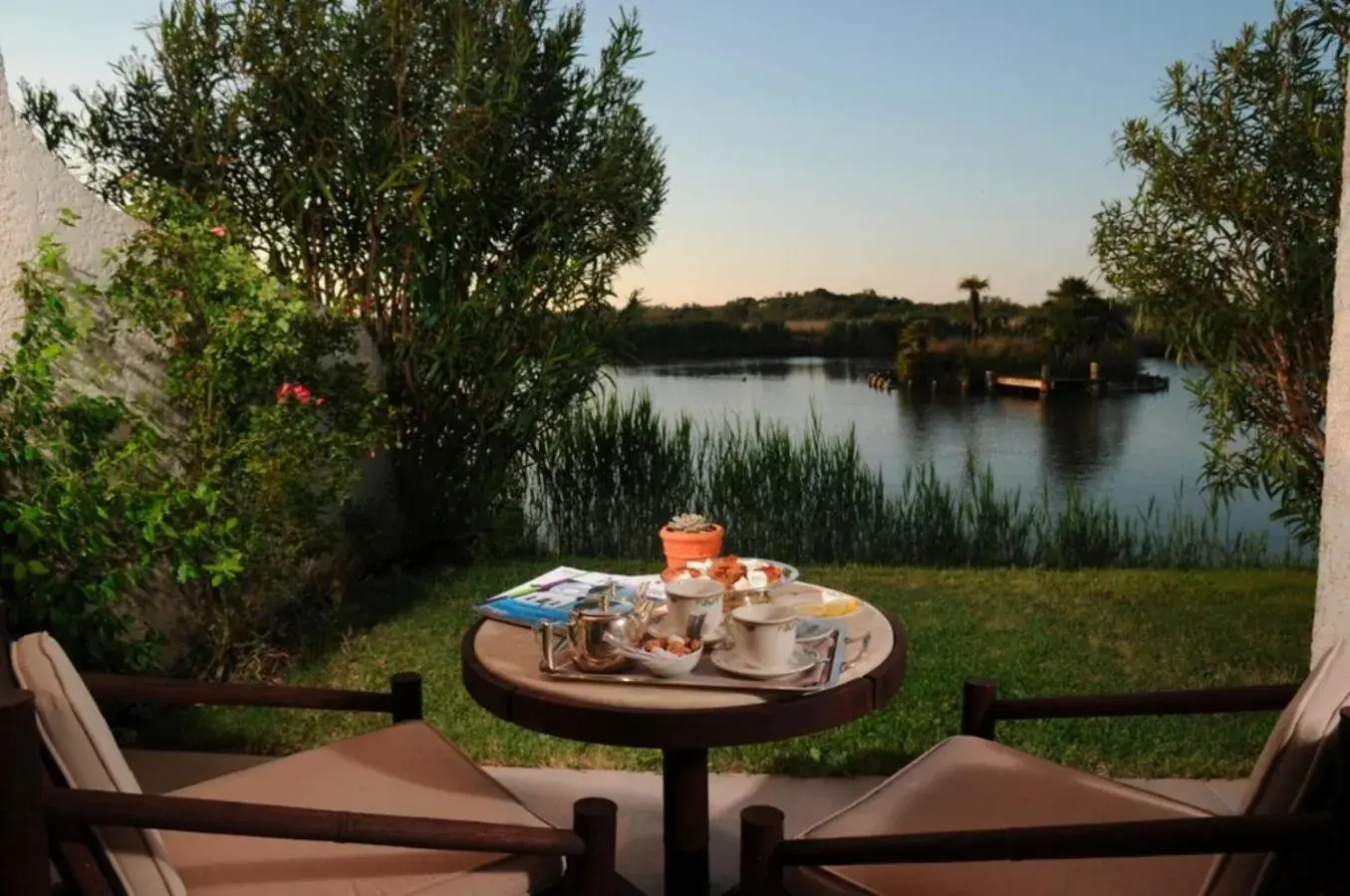 Quadruple Room in Hôtel L' Estelle en Camargue Quadruple Room in Hôtel L' Estelle en Camargue