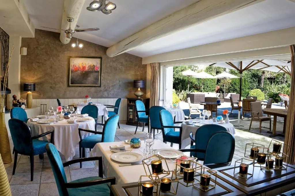 Restaurant/places to eat in Hôtel L' Estelle en Camargue