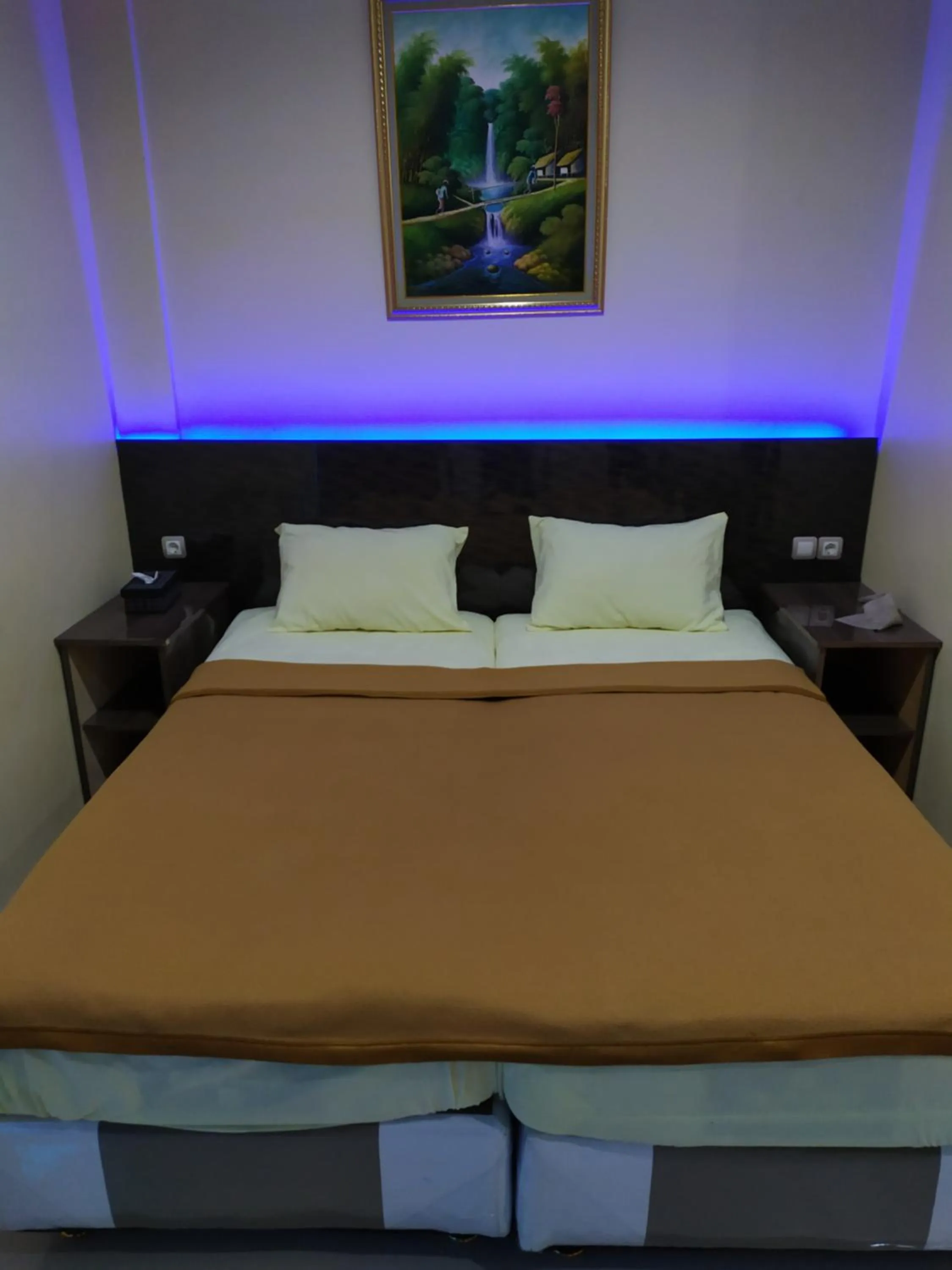 Bed in Hotel Grand Royal