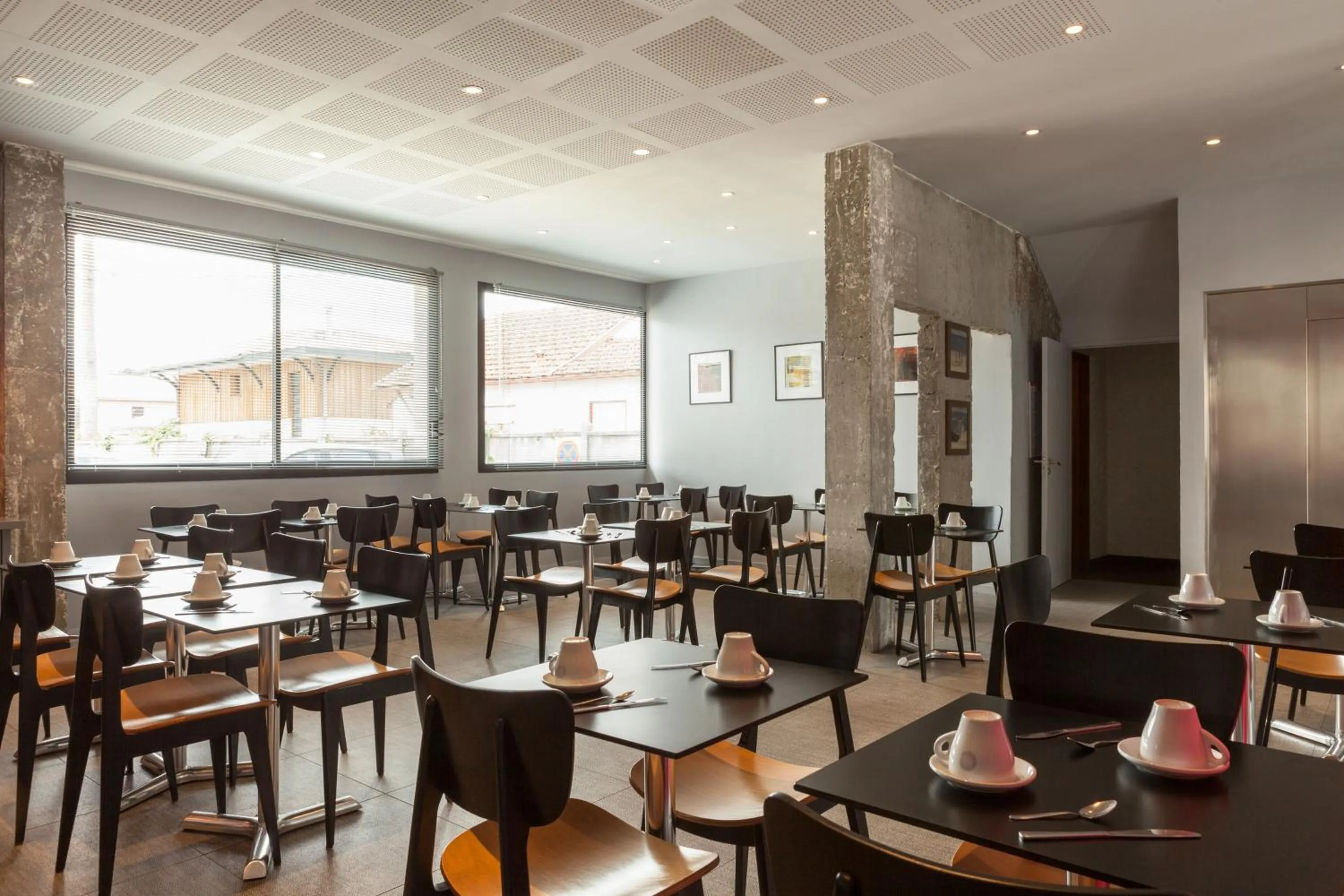 Breakfast in Hôtel Le Nautic