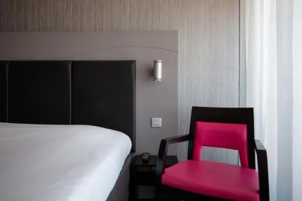 Bedroom, Bed in Hôtel Le Nautic