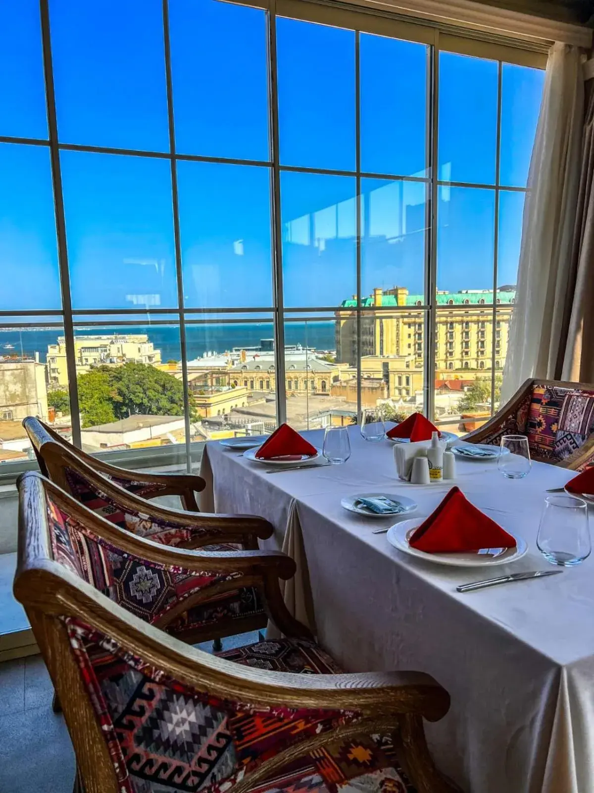 Restaurant/places to eat in Shirvanshah Hotel Restaurant/places to eat in Shirvanshah Hotel