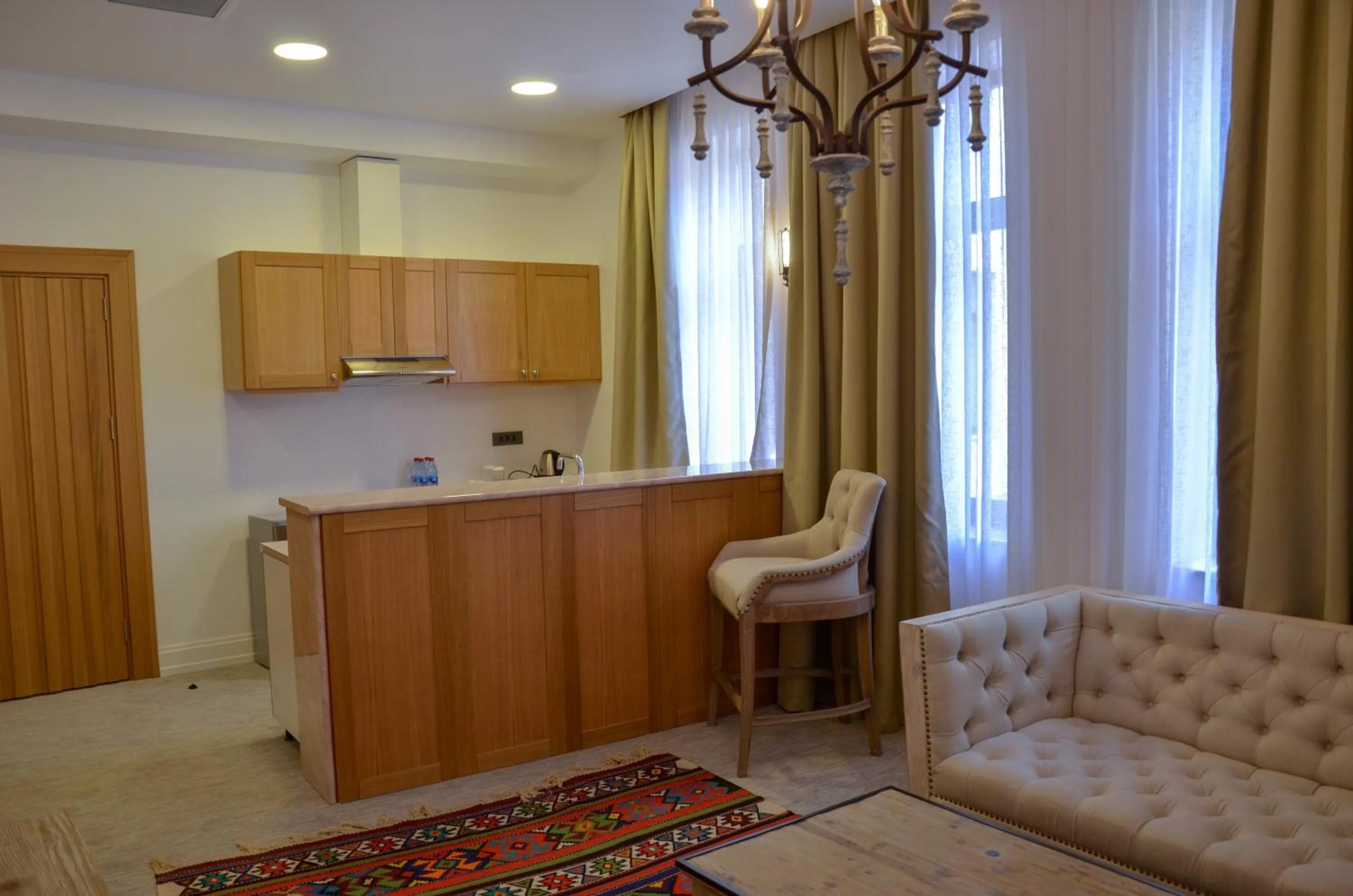 Kitchen or kitchenette in Shirvanshah Hotel