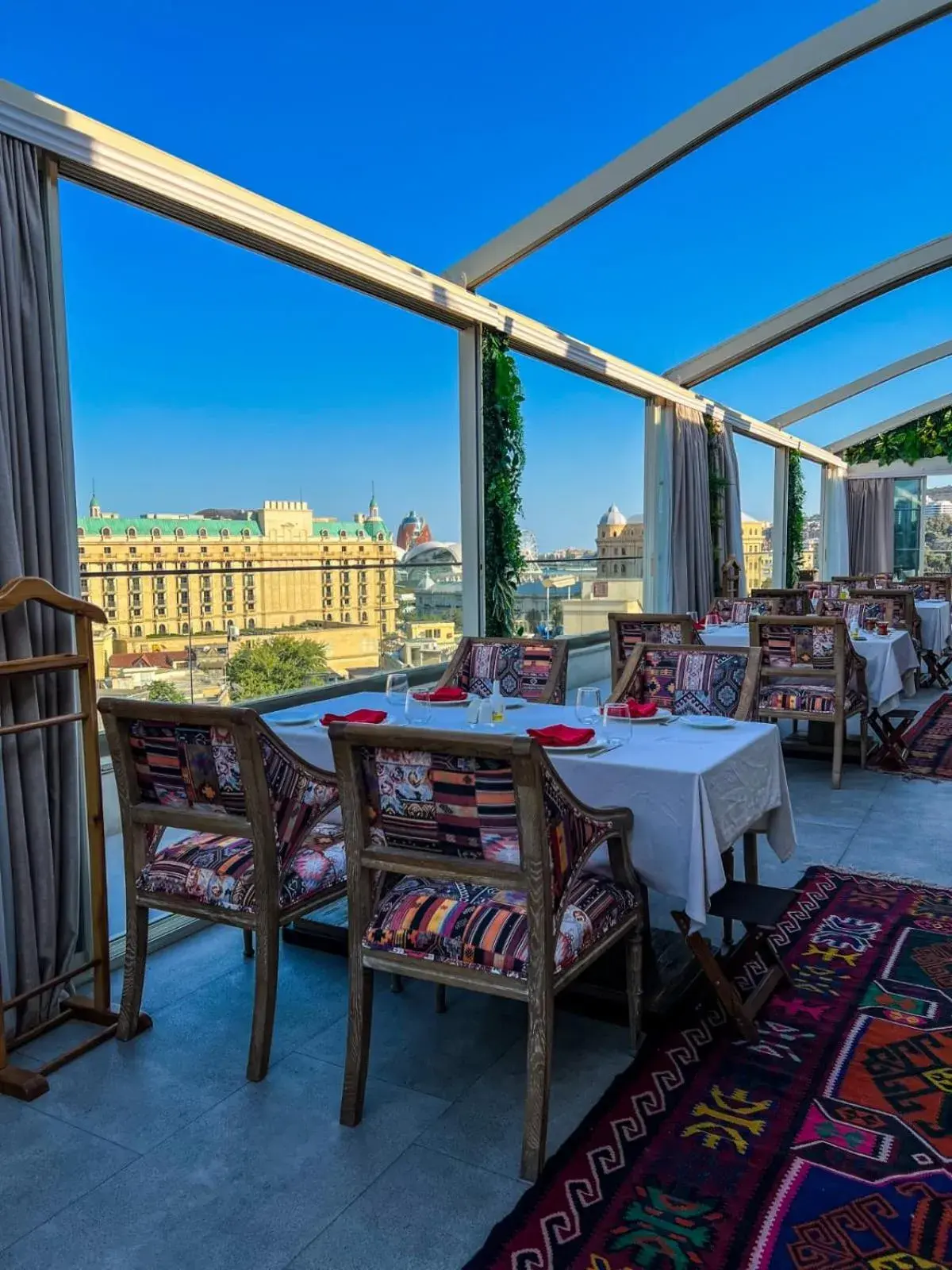 Restaurant/places to eat in Shirvanshah Hotel Restaurant/places to eat in Shirvanshah Hotel