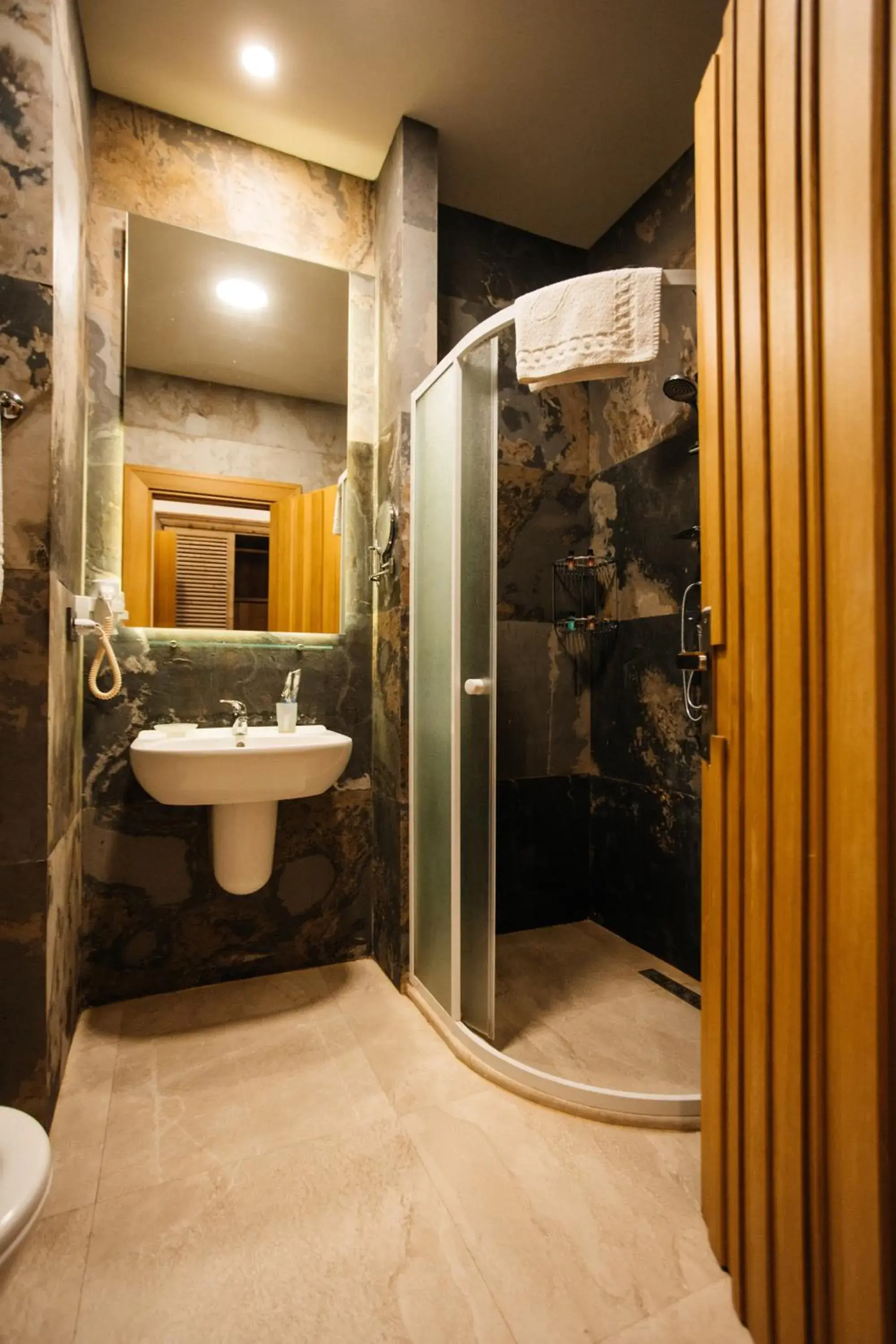 Standard Twin Room in Shirvanshah Hotel Standard Twin Room in Shirvanshah Hotel