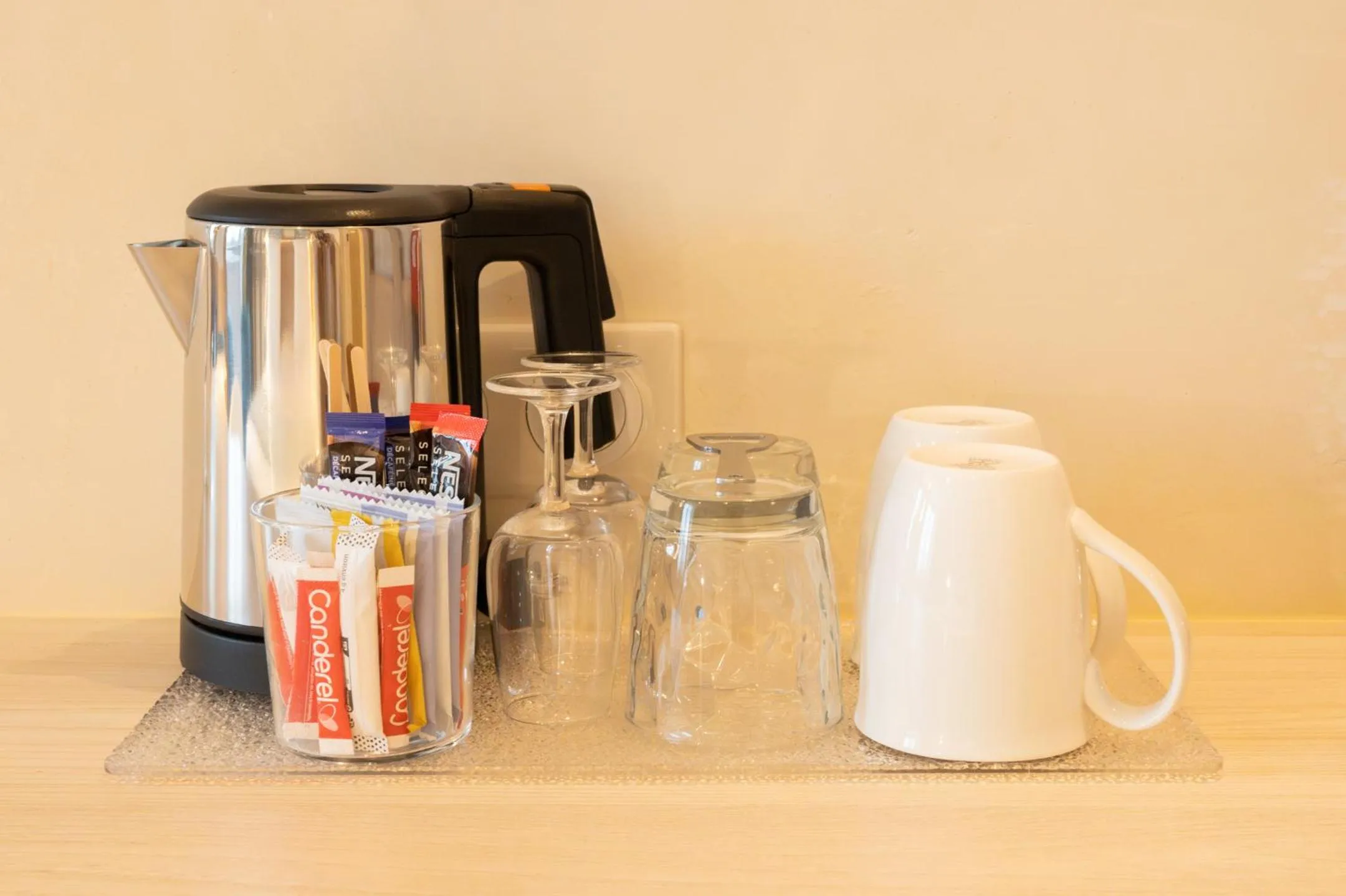 Coffee/tea facilities in Hotel Beaucour