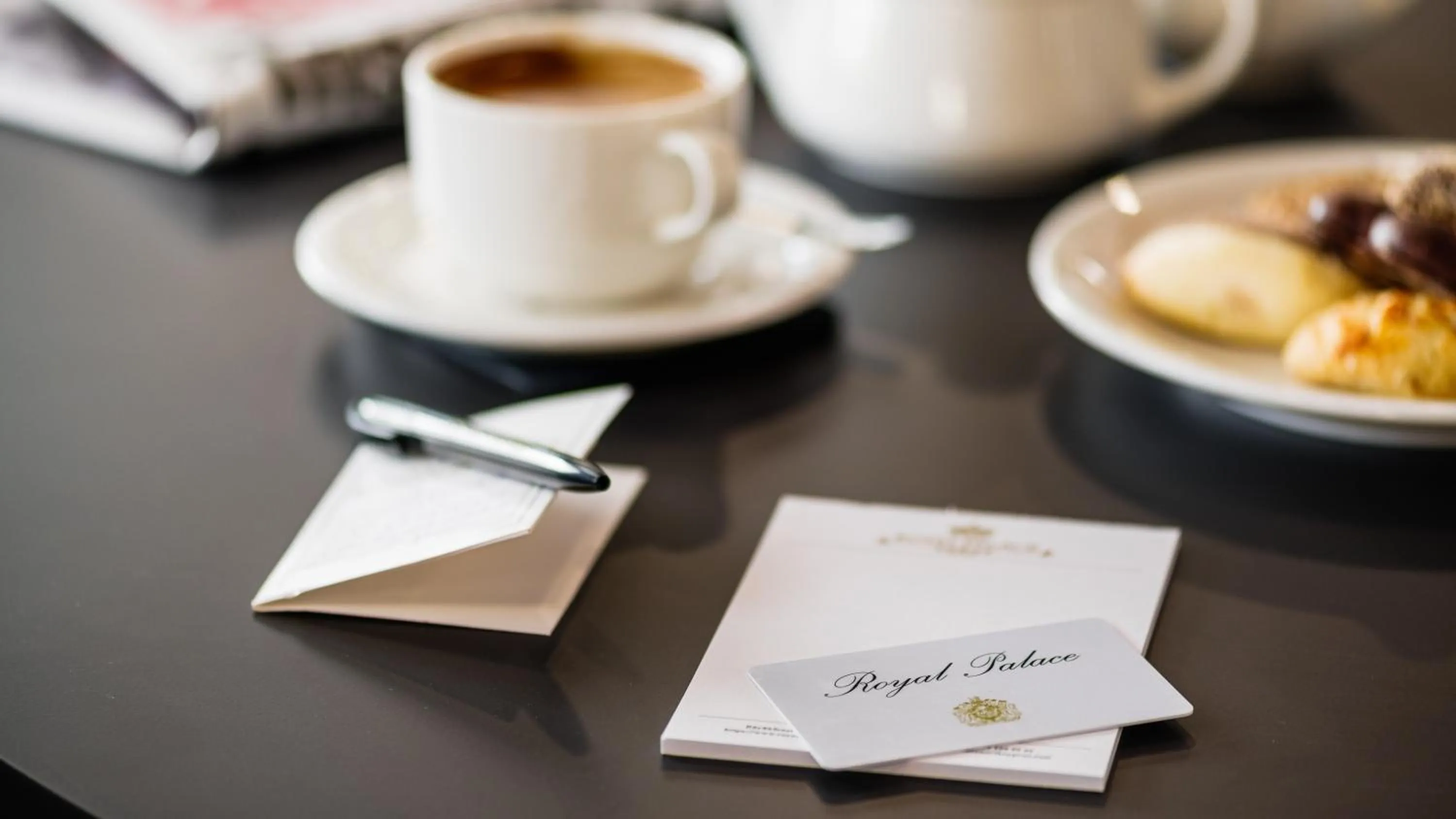 Coffee/tea facilities in Royal Palace Hotel