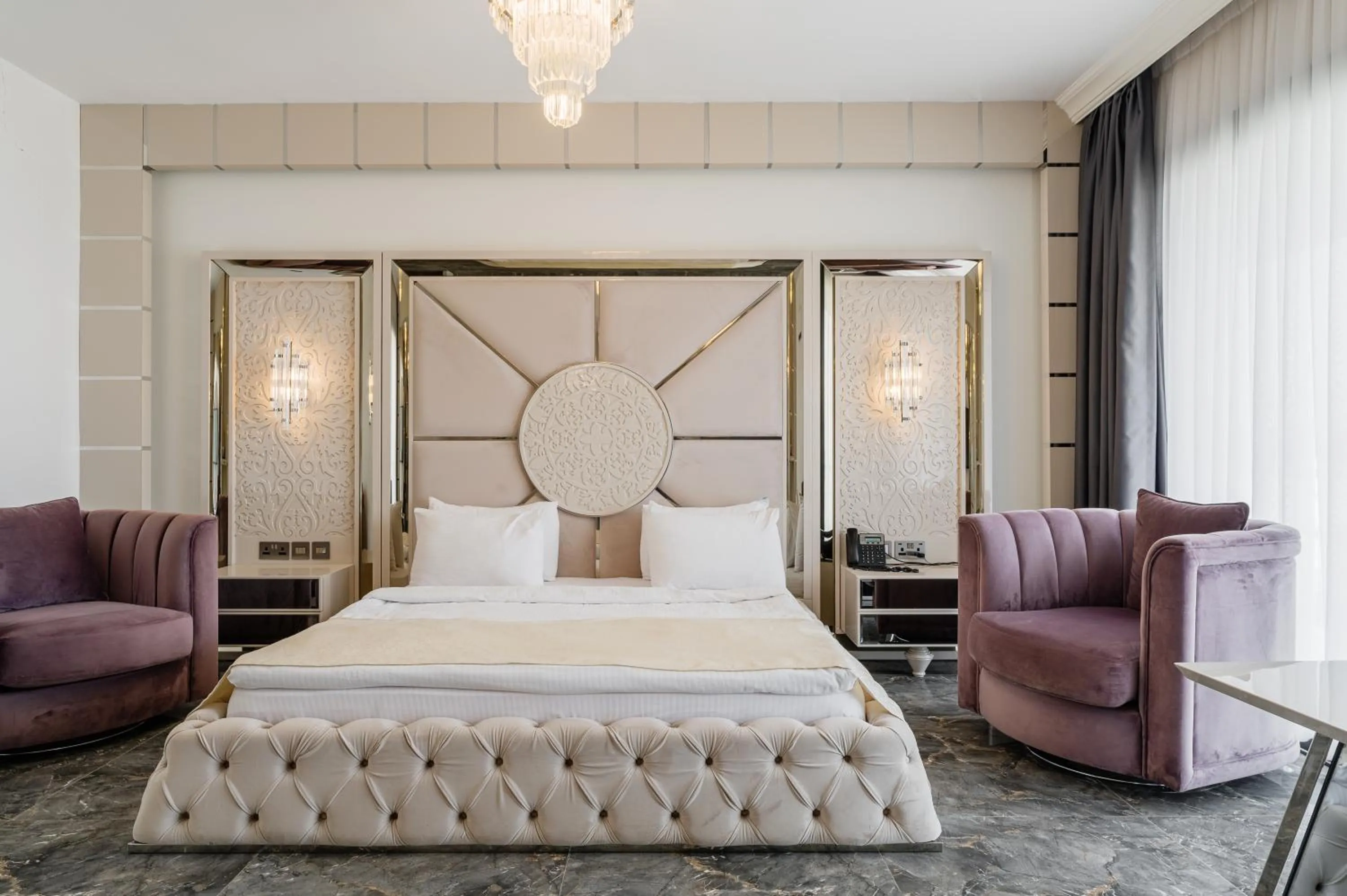 Photo of the whole room, Bed in Royal Palace Hotel