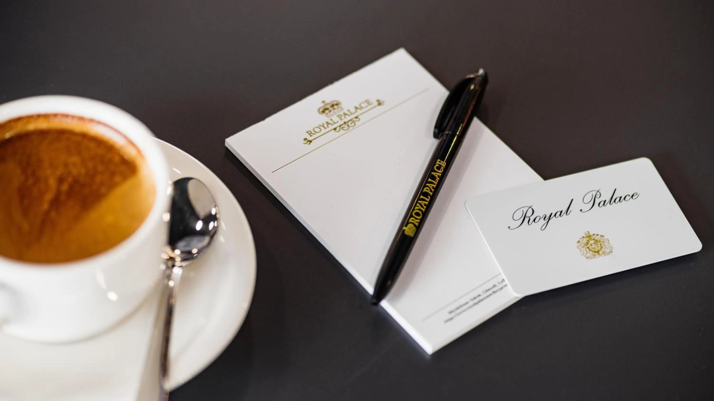 Coffee/tea facilities in Royal Palace Hotel