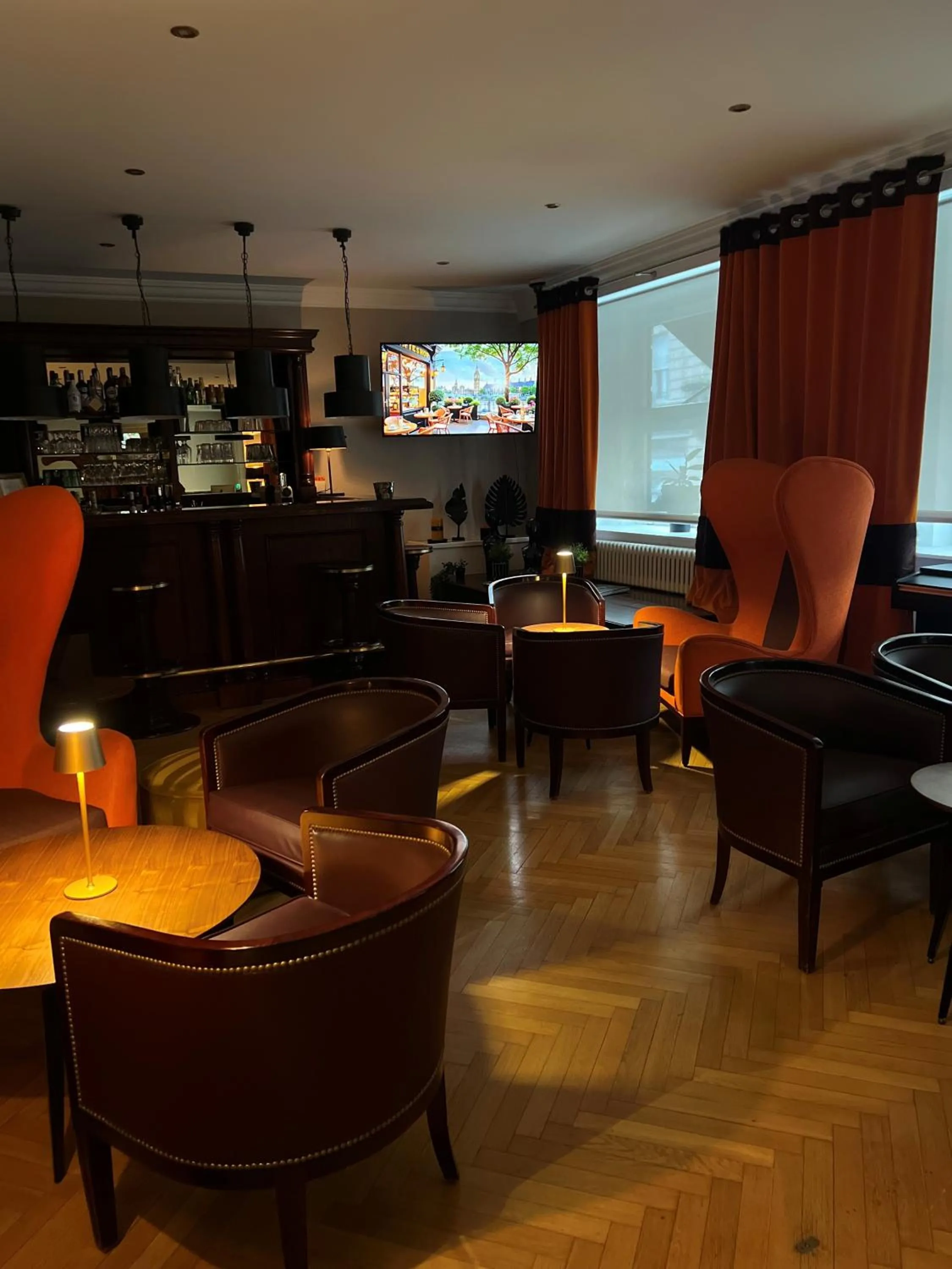 Property building in Maison LUTETIA R