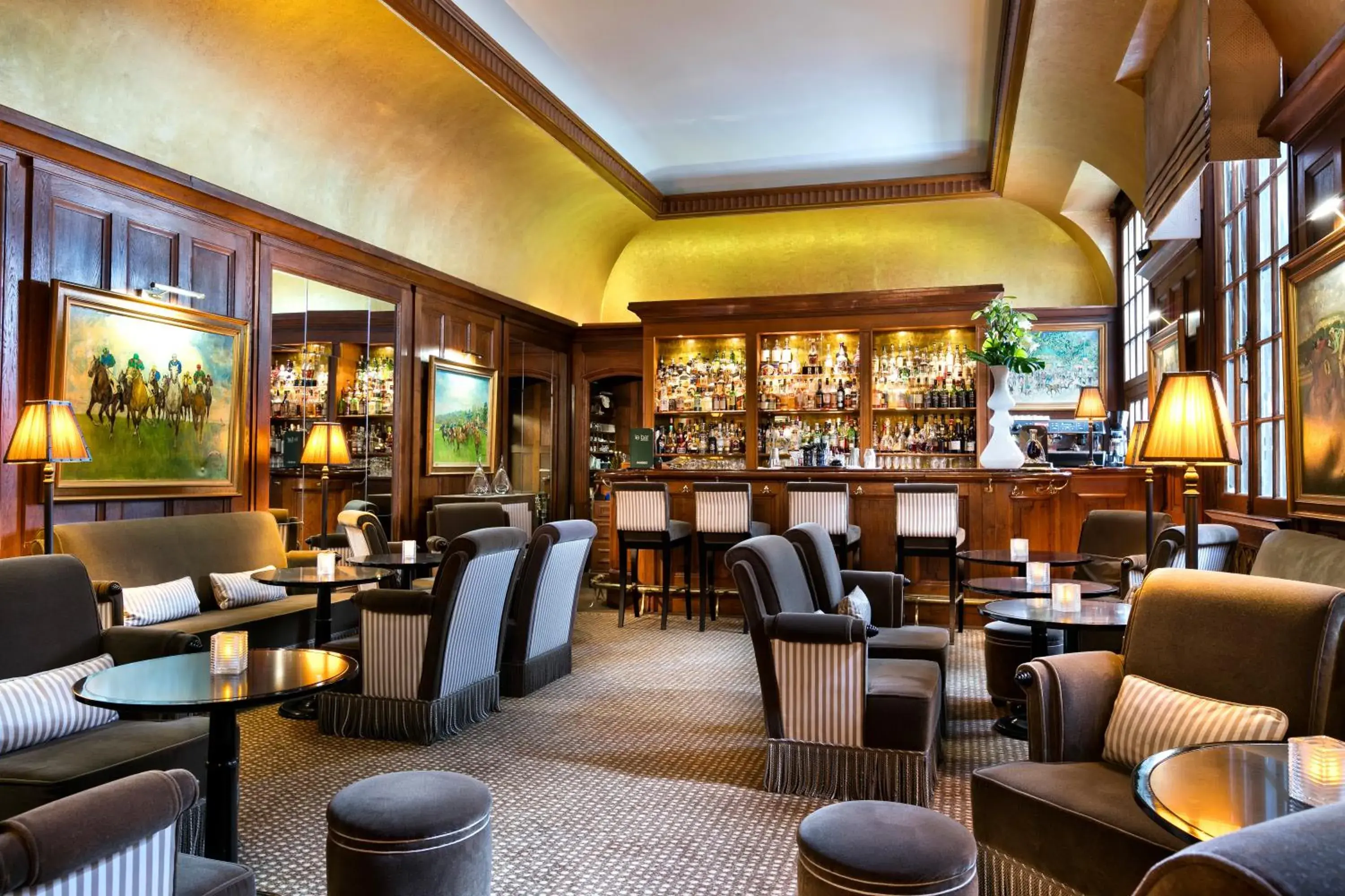 Lounge or bar in Hôtel Barrière Le Normandy Lounge or bar in Hôtel Barrière Le Normandy
