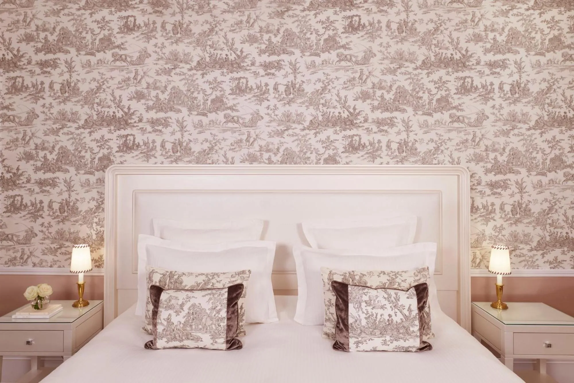 Bedroom, Bed in Hôtel Barrière Le Normandy