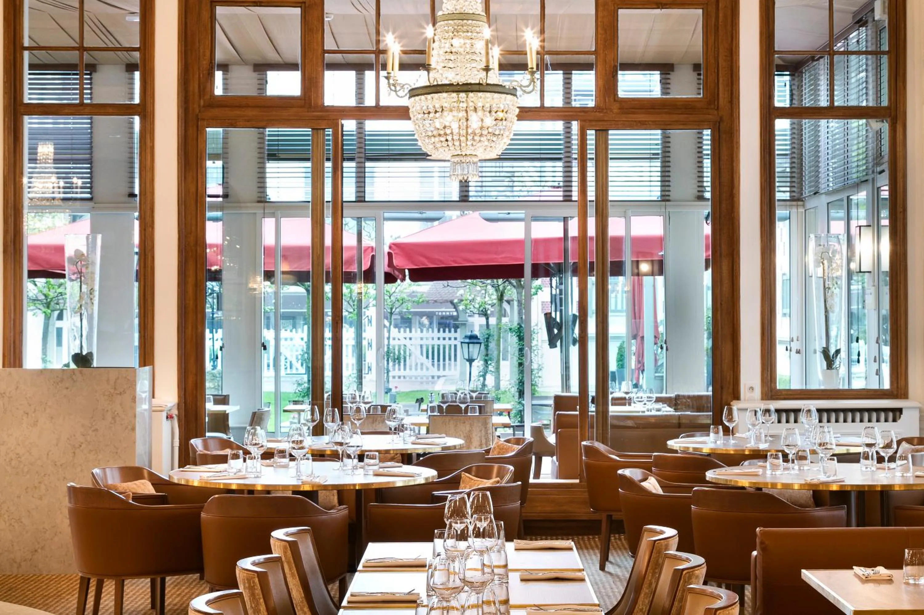 Restaurant/places to eat in Hôtel Barrière Le Normandy