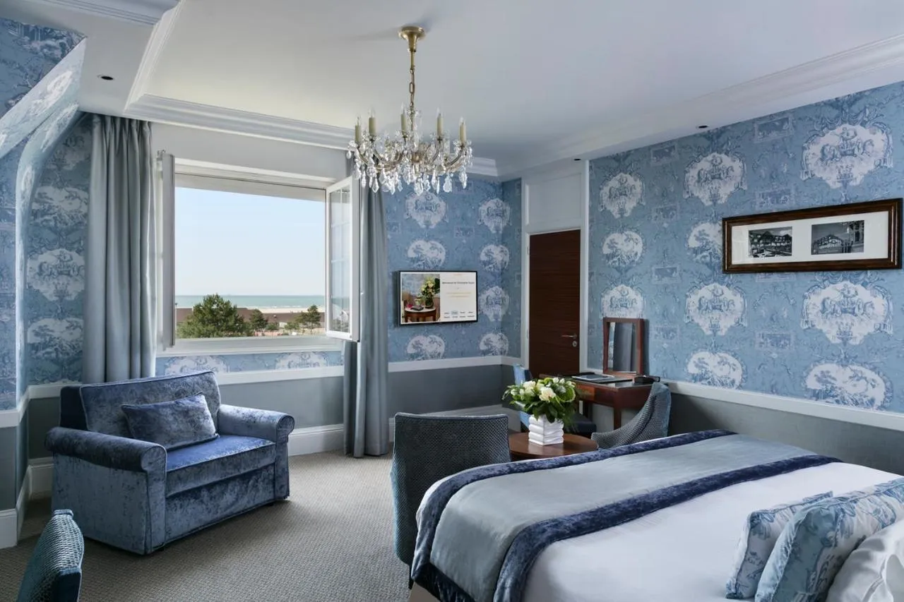 Photo of the whole room, Bed in Hôtel Barrière Le Normandy