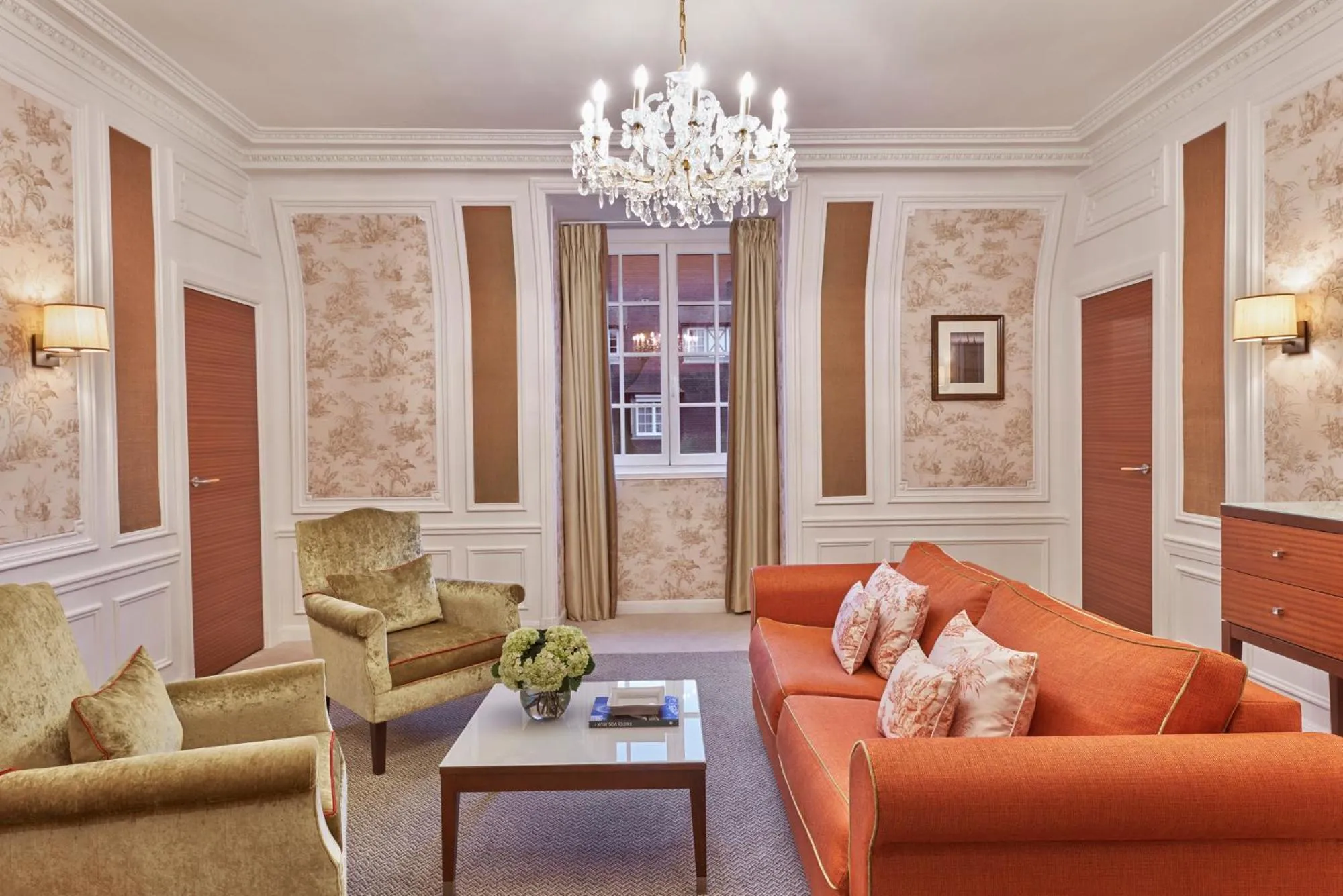 Living room in Hôtel Barrière Le Normandy
