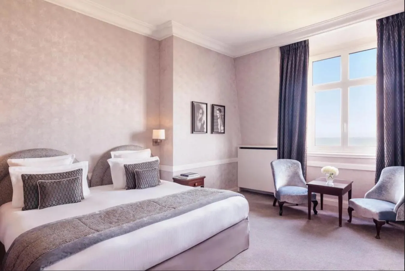 Bedroom, Bed in Hôtel Barrière Le Royal Deauville