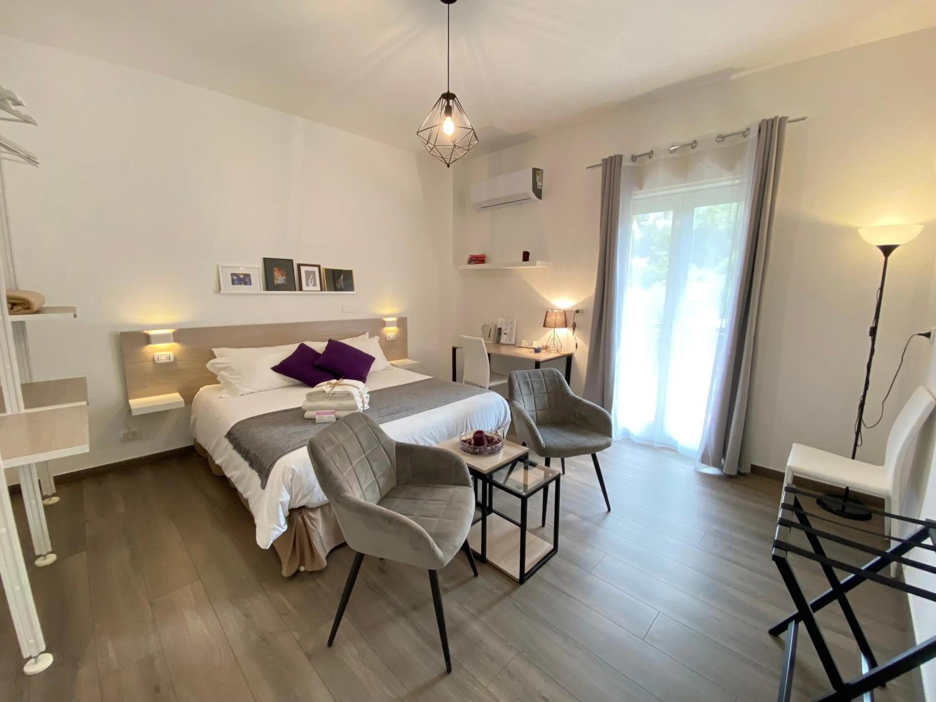 Bedroom, Bed in Ma&Mi Light Rooms