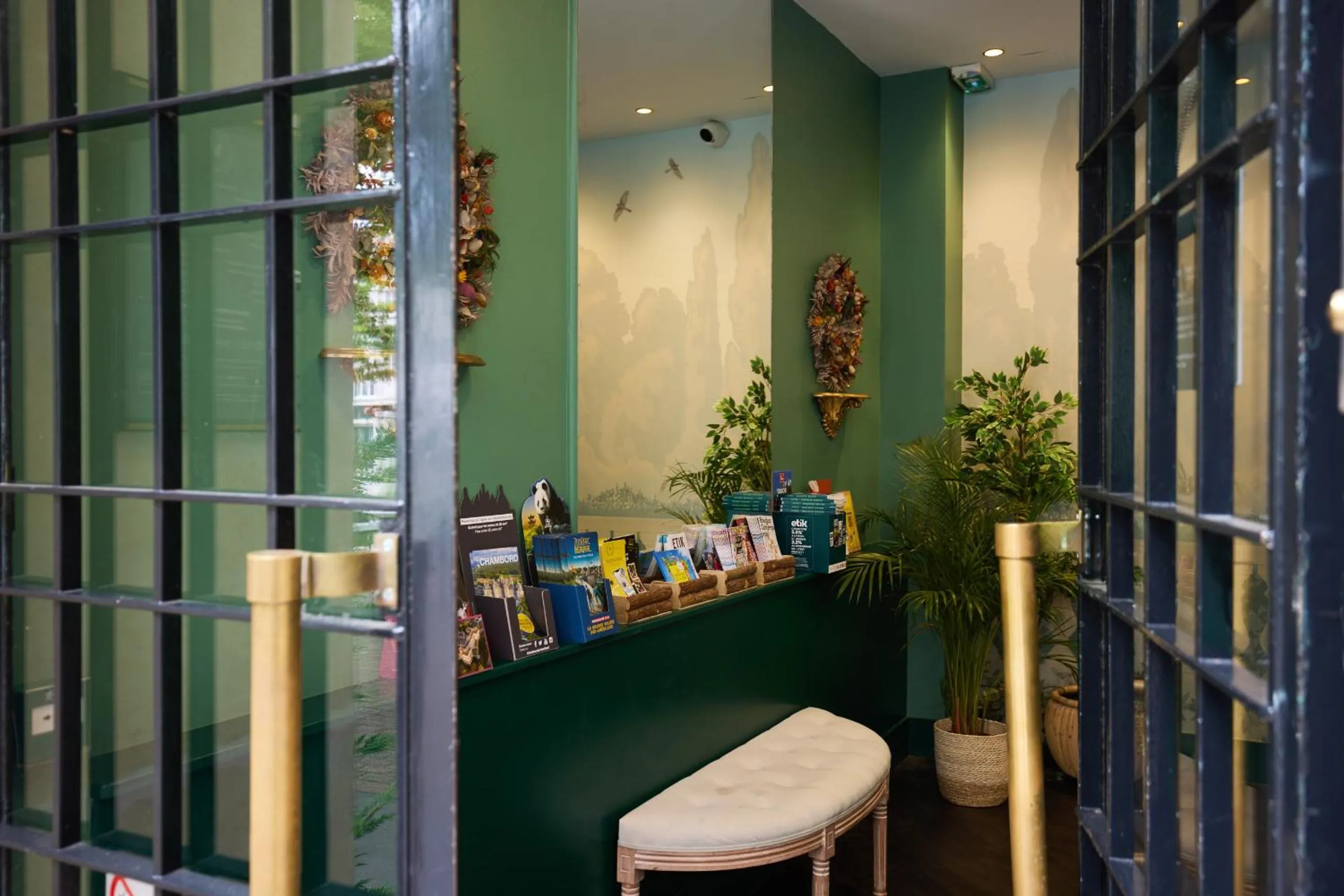 Facade/entrance in Logis Hôtel Marguerite