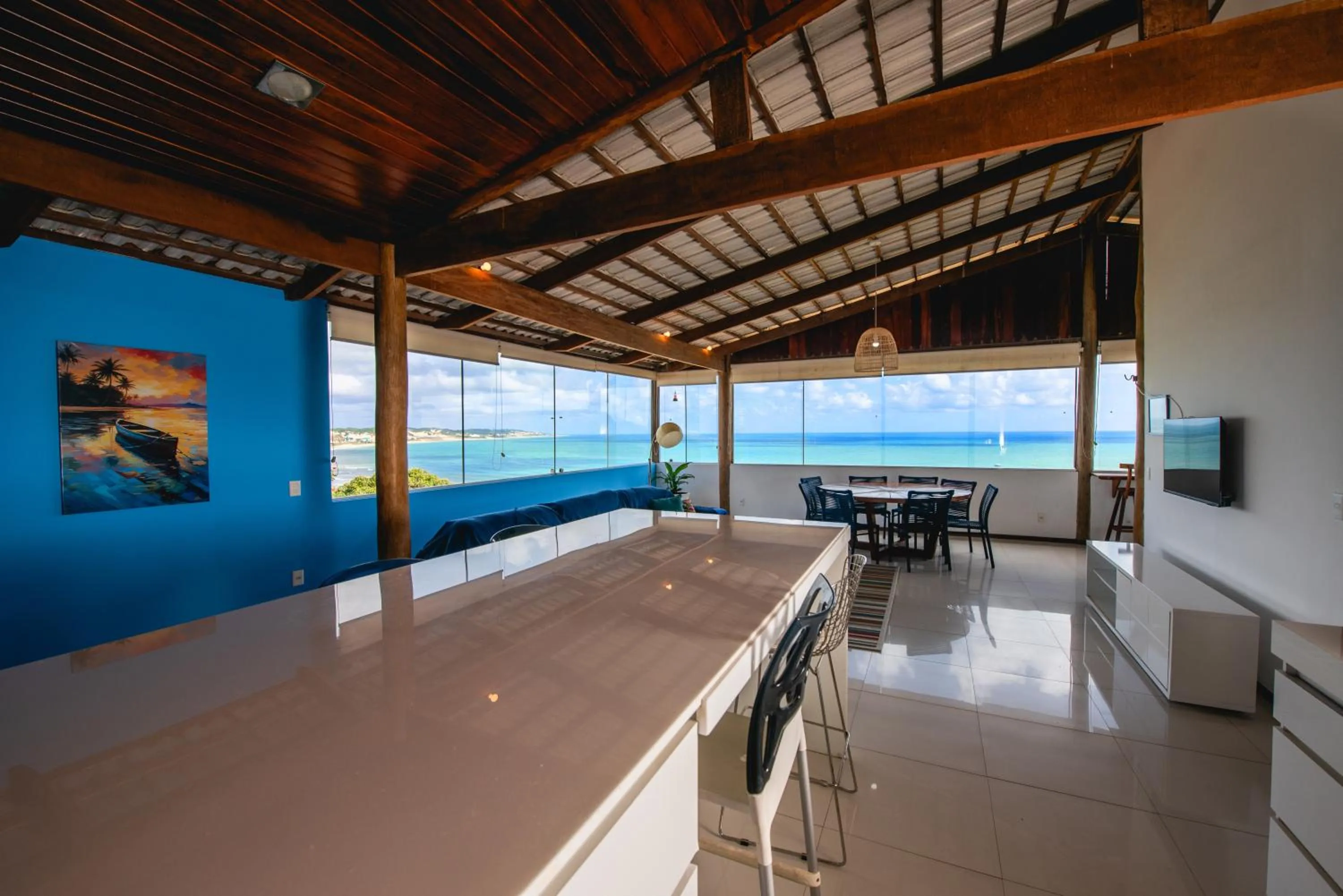 TV and multimedia in Cobertura exclusiva em ponta negra com vista para o mar