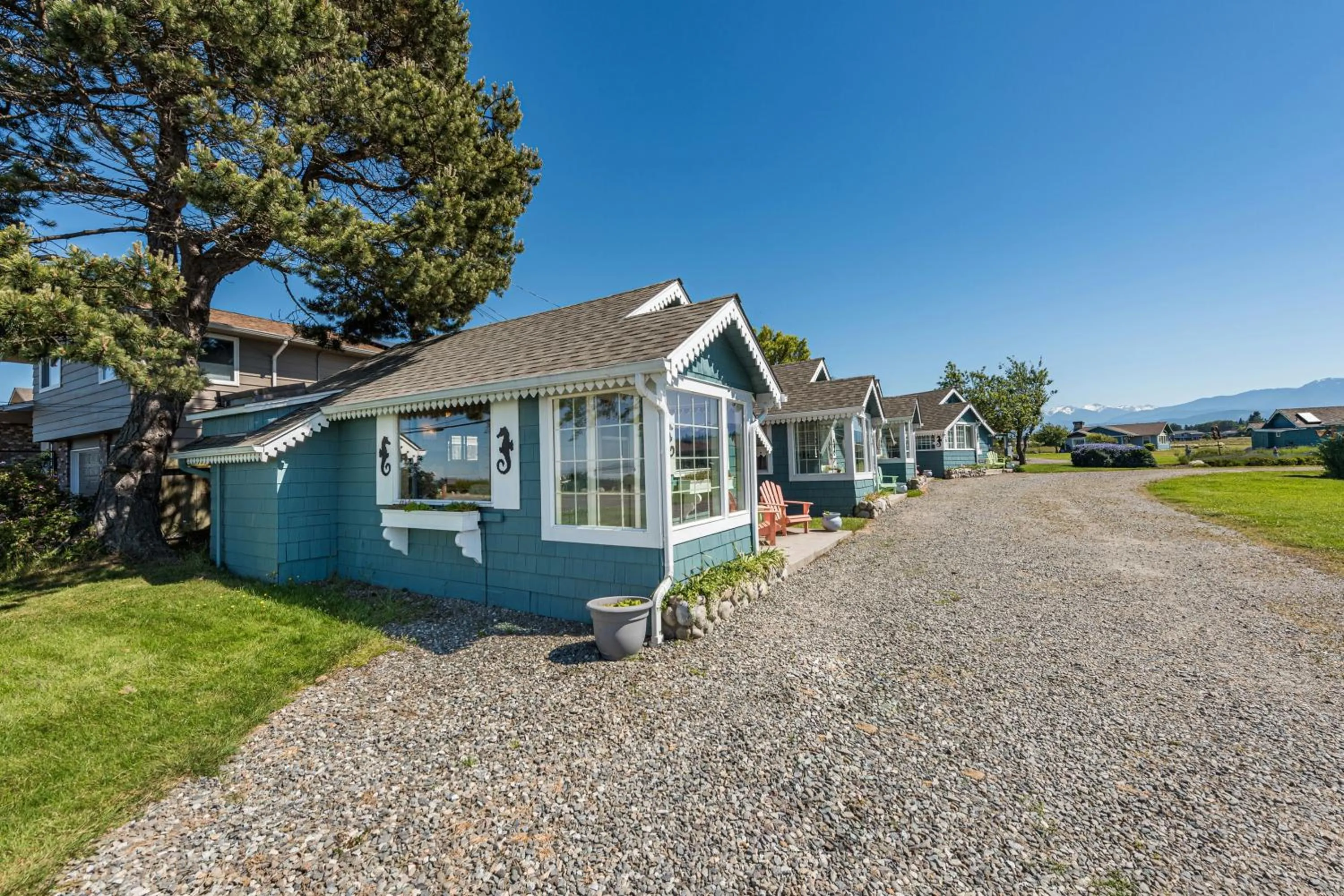 Property building in Juan de Fuca Waterfront Hotel & Cottages