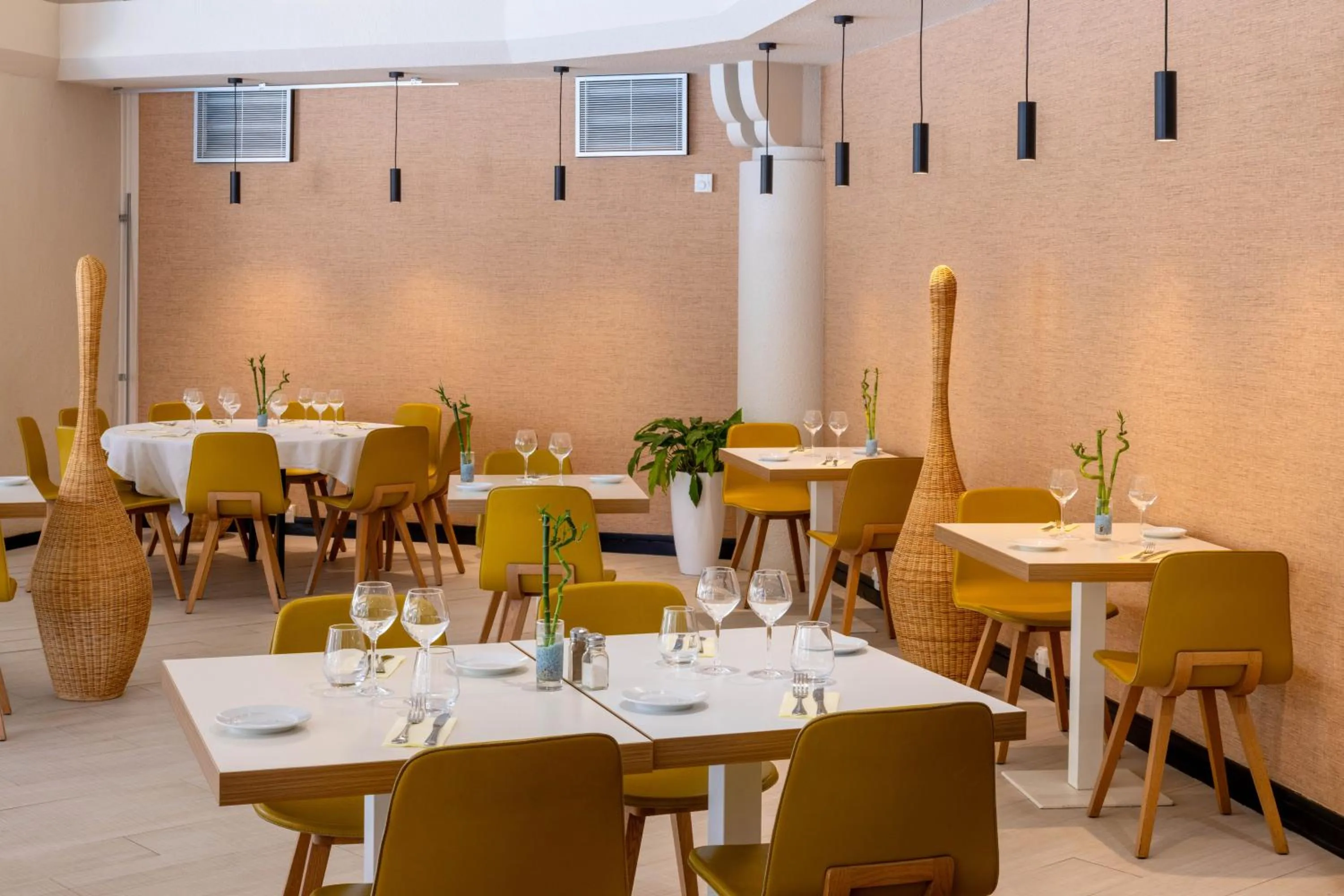 Restaurant/places to eat in Garrigae Domaine de l'Esterel - piscine & SPA Cinq Mondes