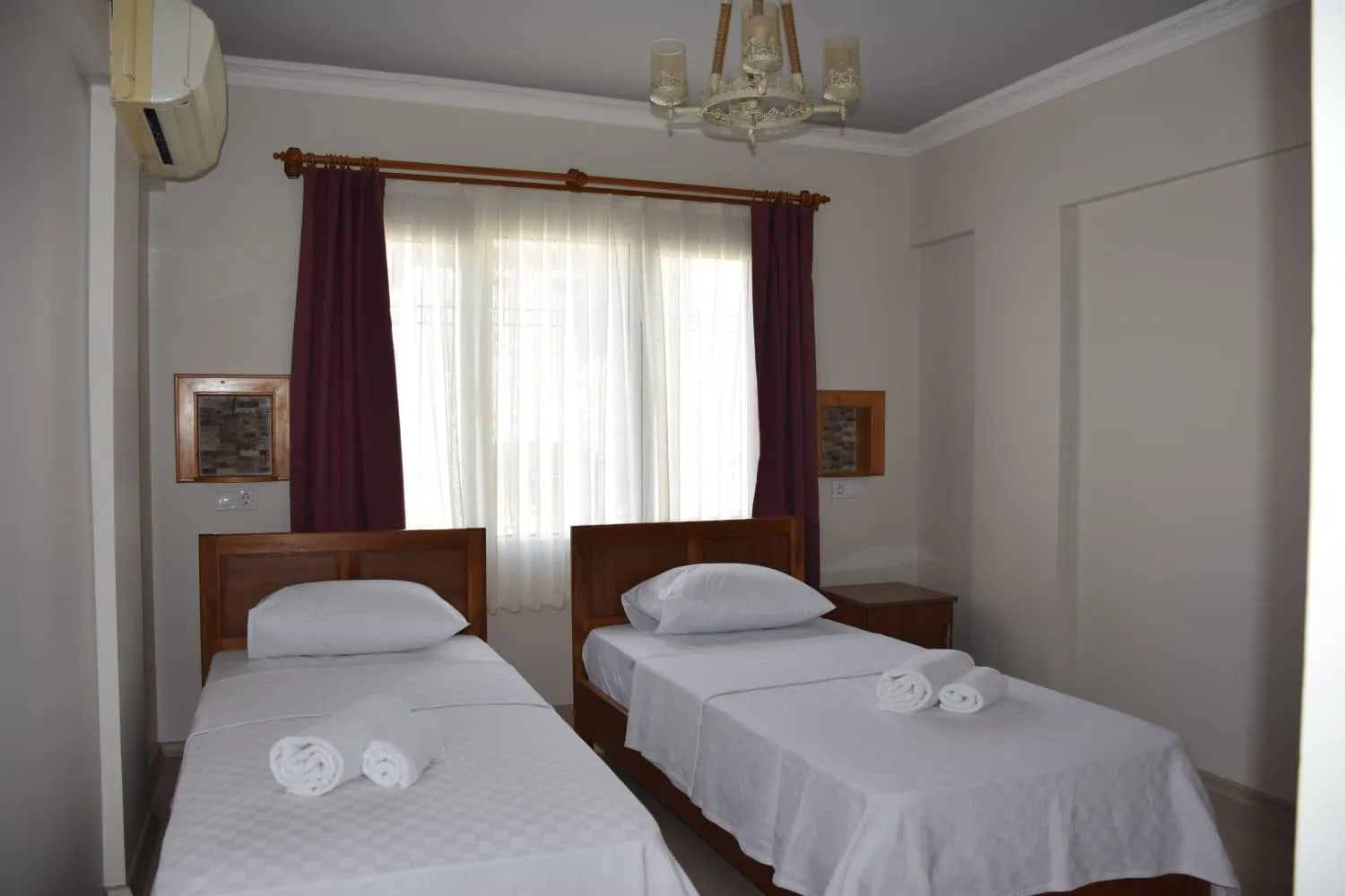 Bed in Queen Bee Hotel