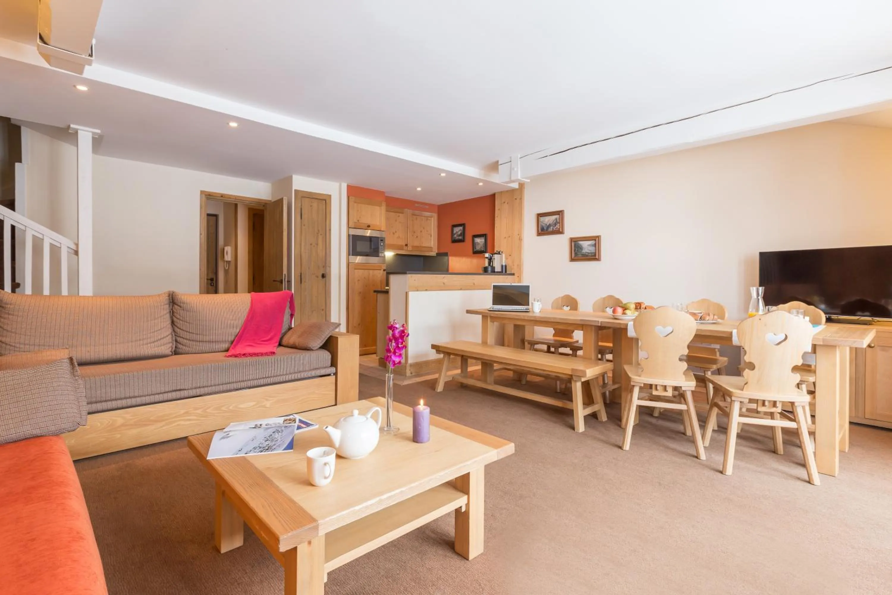 Communal lounge/ TV room in Résidence Pierre & Vacances Premium Les Chalets du Forum