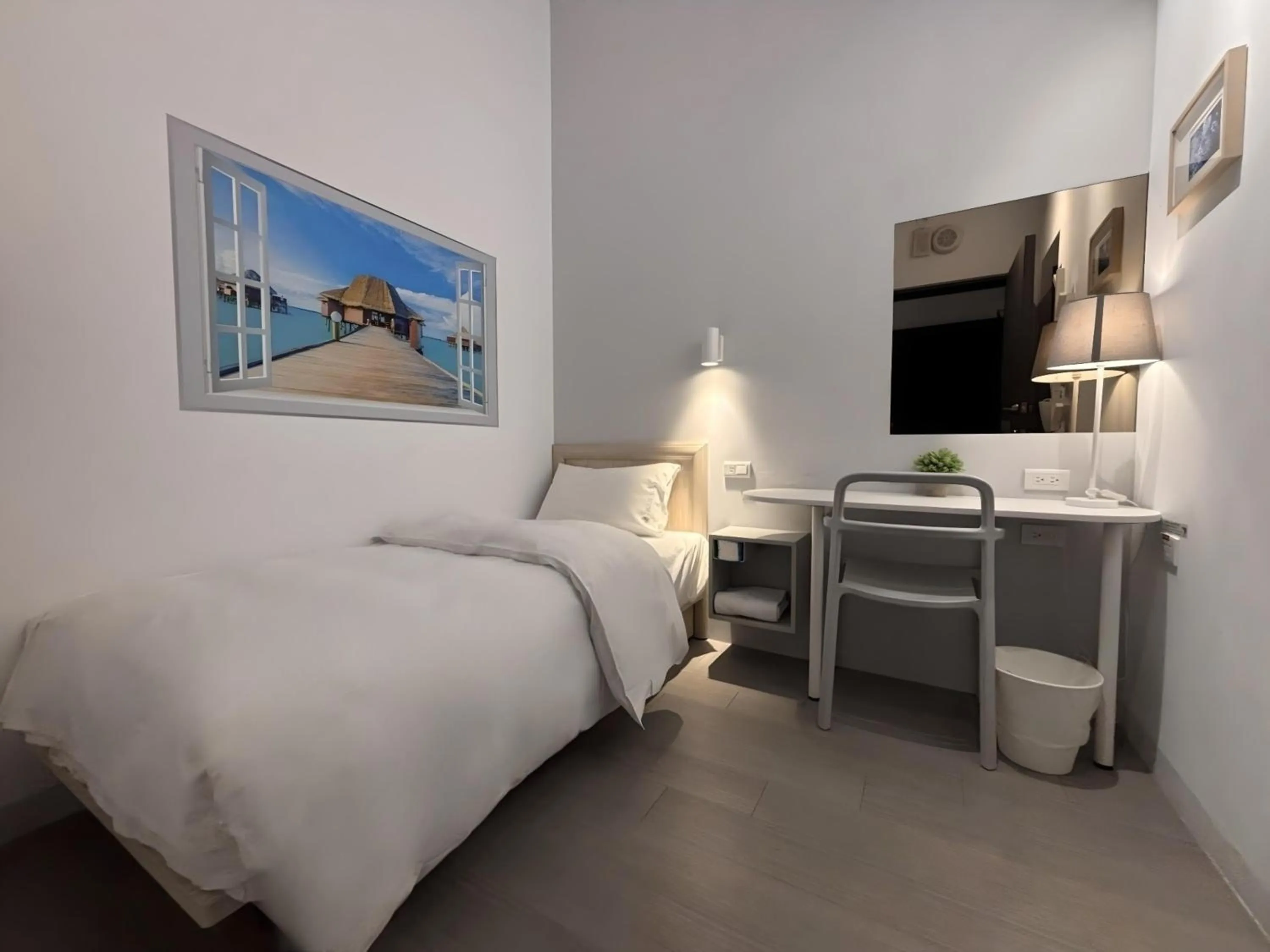 Photo of the whole room, Bed in Bluewater Hotel Xpark Gloria Outlets Taoyuan Baseball Stadium