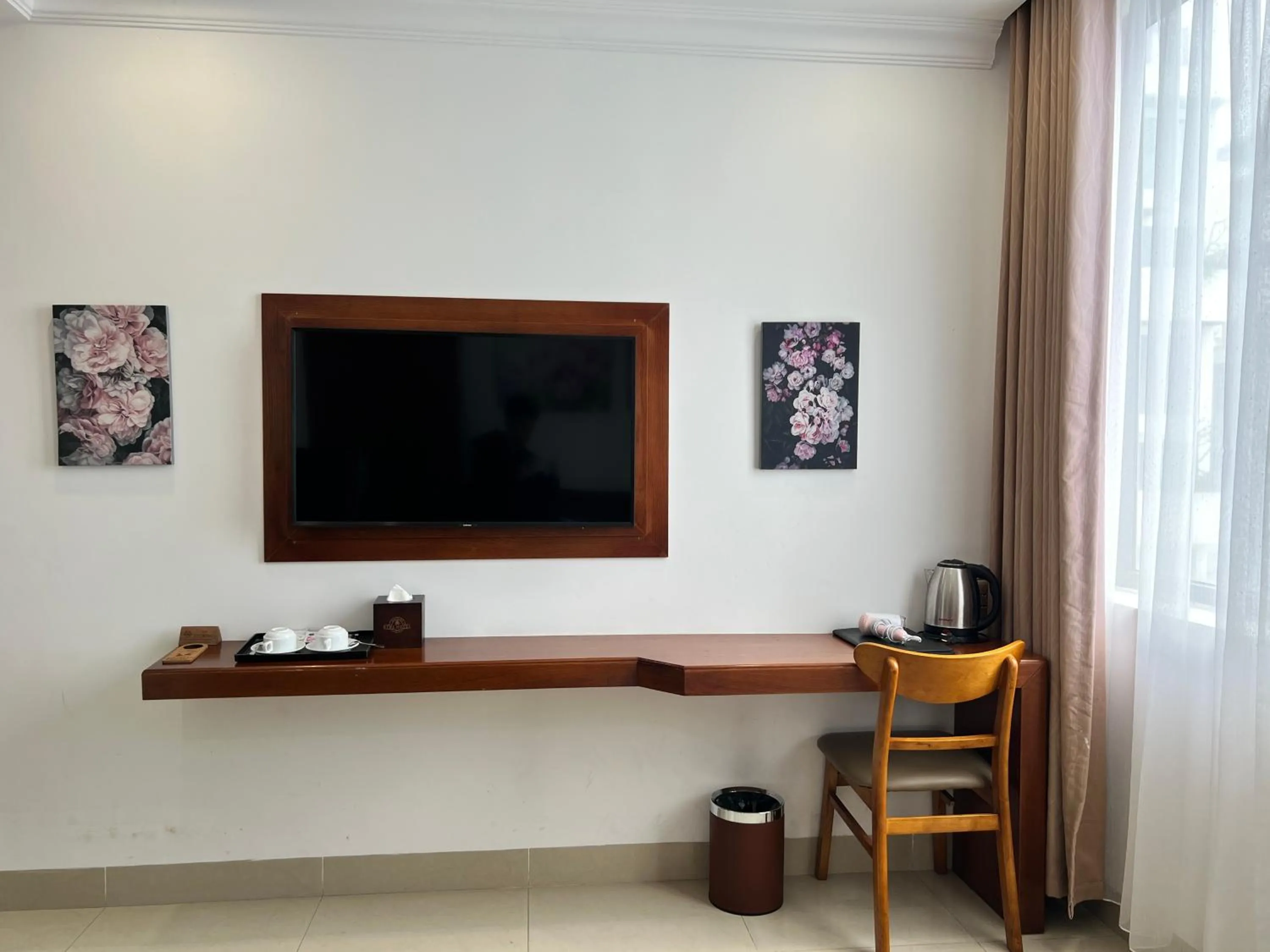 TV and multimedia in K Hotel Sauna and Massage